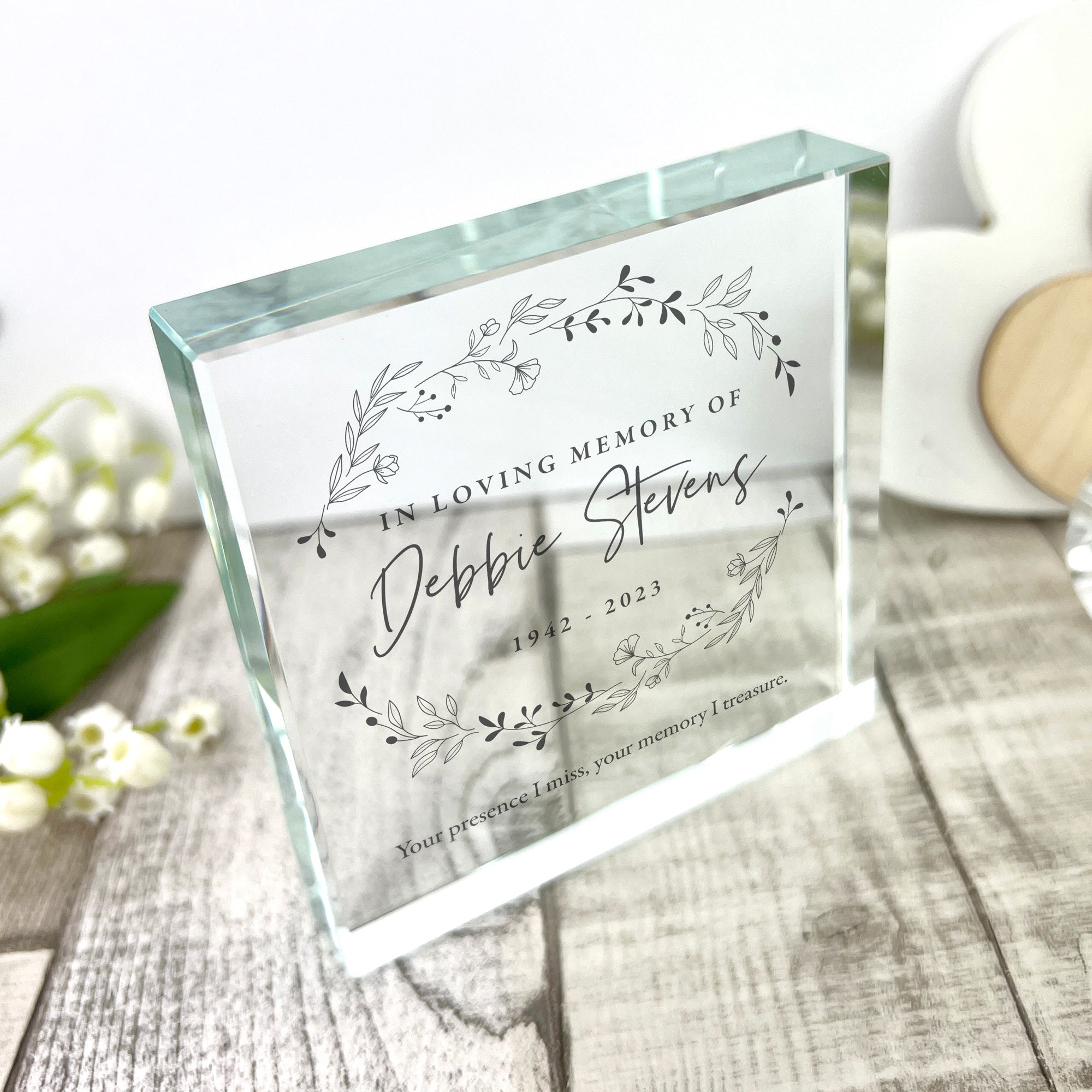 Personalized Memorial Crystal Wreath Token - Custom Engraved Keepsake for Loved Ones | Perfect for Funerals, Graveside Tributes & Sympathy Gifts
