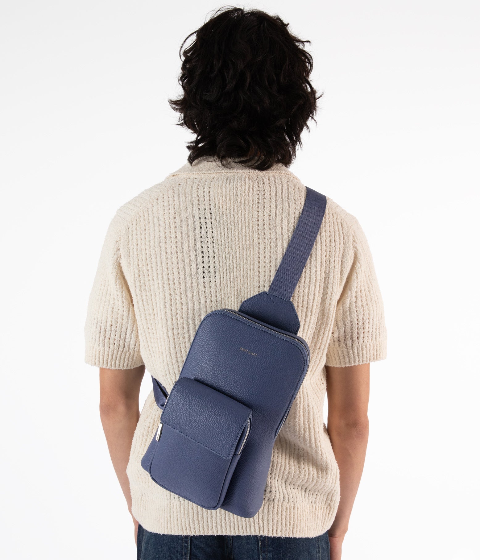 Matt & Nat Allar Sling Bag - Waterproof Vegan Leather Crossbody Bag for Men & Women - Perfect for Travel, Gym & Everyday Use (Black)