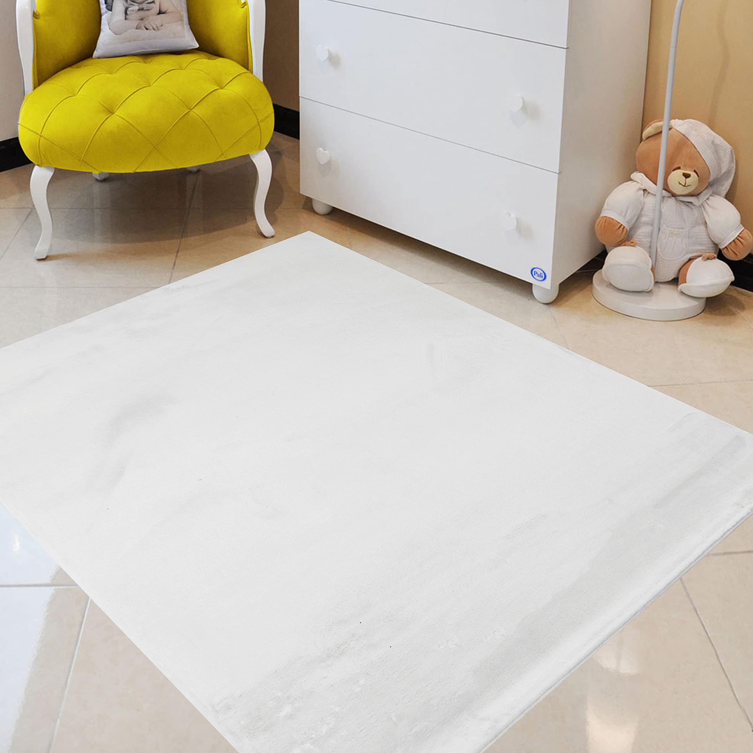 Luxury Faux Fur Shaggy Area Rug 5x7 Feet - Soft Plush Non-Slip Living Room Carpet for Kids Room, Nursery & Modern Home Decor - Cozy Floor Mat for Bedroom, Lounge & Play Areas (White)