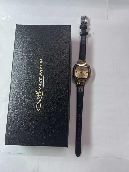 Avaner Women's Leather Watch - Slim Strap, Small Face Analog Quartz Wristwatch for Ladies | Elegant Dress Watch for Office, Party & Everyday Wear