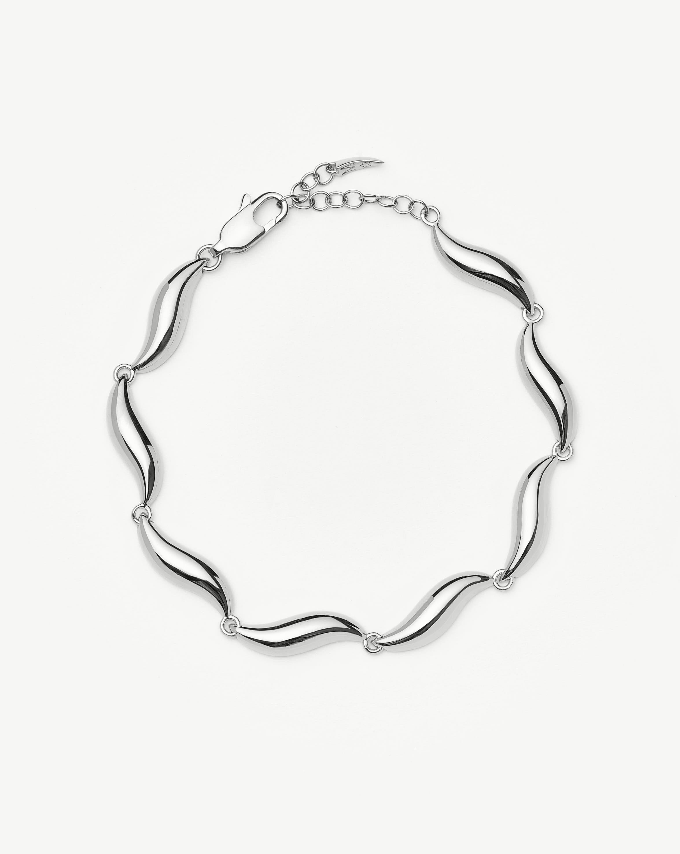 Savi Signature Link Chain Bracelet - Silver Plated Stainless Steel Jewelry for Women, Trendy & Elegant Gift for Her | Perfect for Parties, Date Nights & Everyday Wear