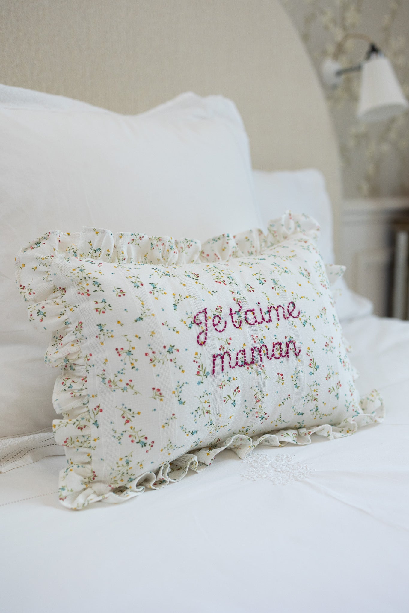 Provence Style Cushion Cover - Soft Decorative Pillow Case for Sofa, Bed & Home Decor - French Country Farmhouse Aesthetic
