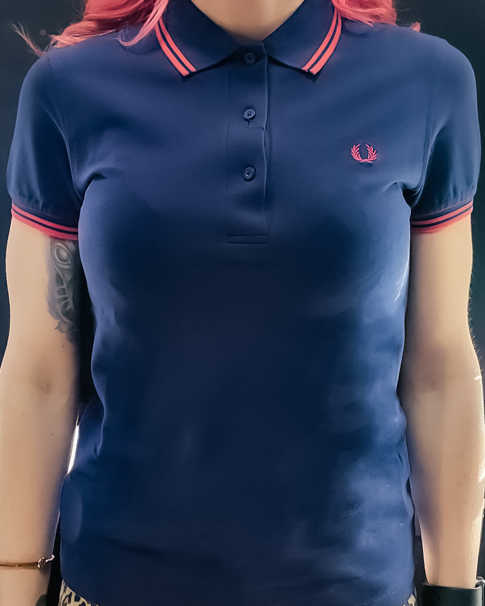 Fred Perry Women's Twin Tipped Polo Shirt - French Navy/Salmon - Classic Casual Wear for Work, Golf & Everyday Outfits