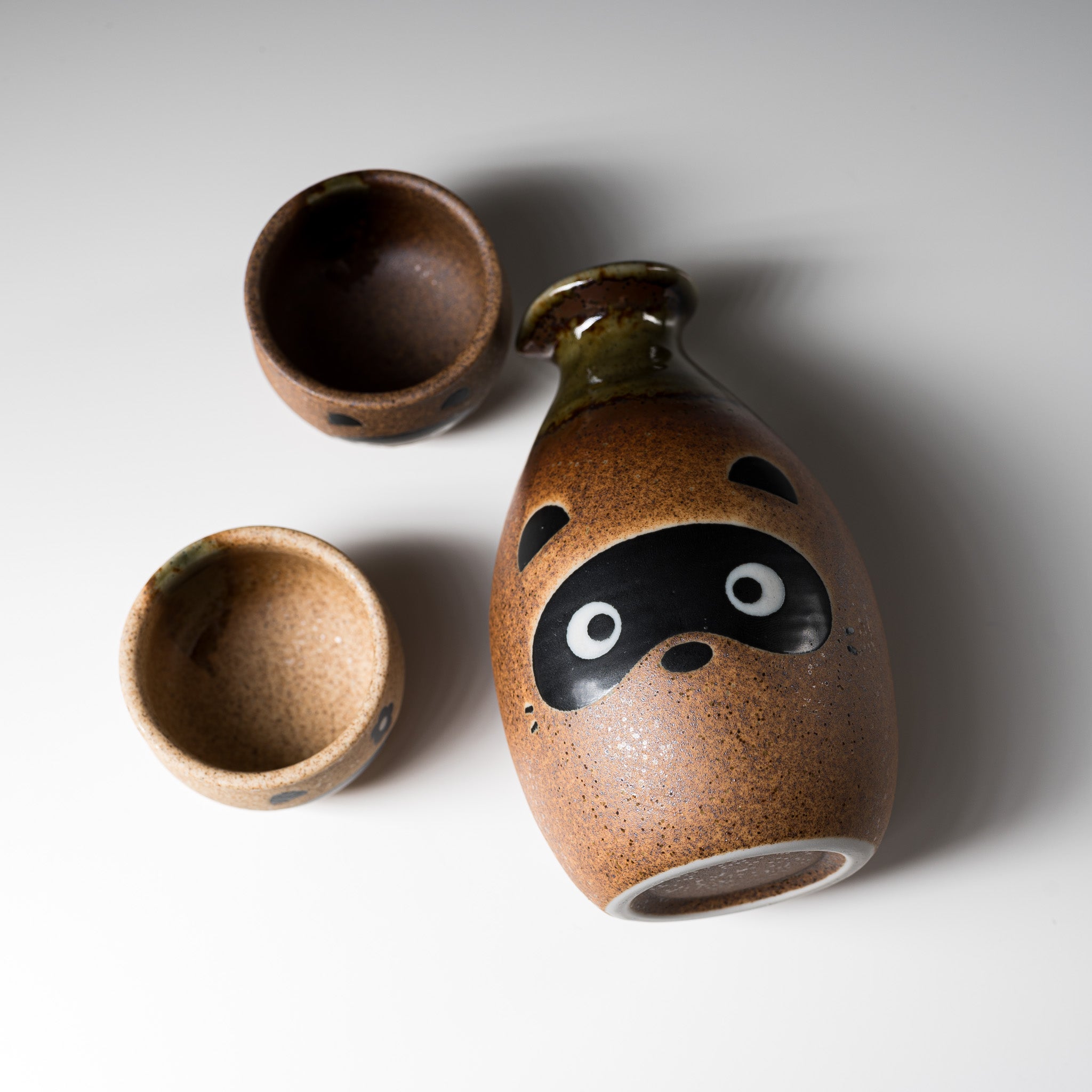 Premium Mino Ware Pottery Sake Set with Adorable Raccoon Design - Authentic Japanese Ceramic Drinking Cups for Sake, Tea or Cocktails | Perfect Gift for Home Bar, Japanese Culture Enthusiasts & Collectors