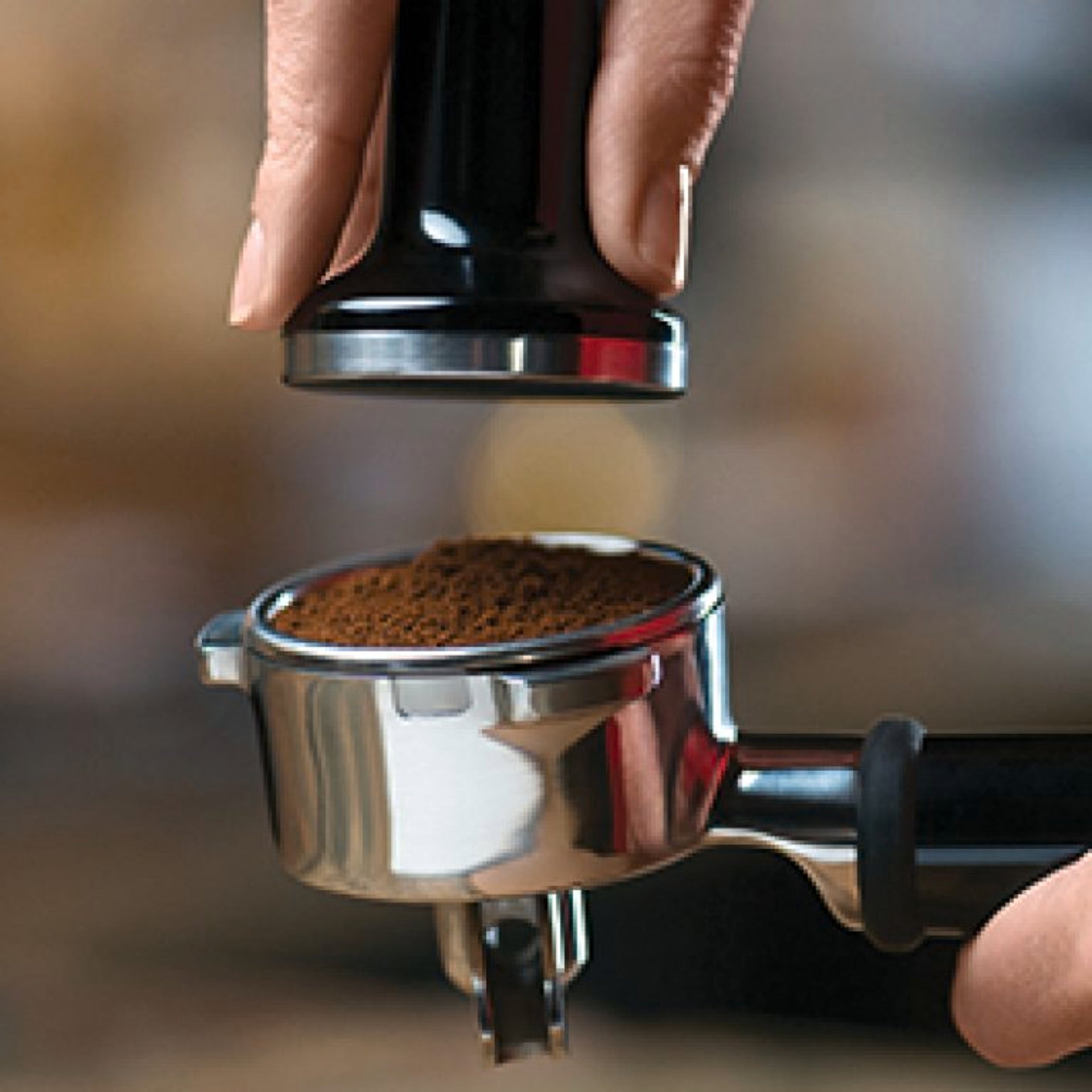 Breville Barista Express BES870XL Espresso Machine with Built-in Grinder - Professional Quality for Home Baristas, Perfect for Coffee Lovers & Entertaining Guests