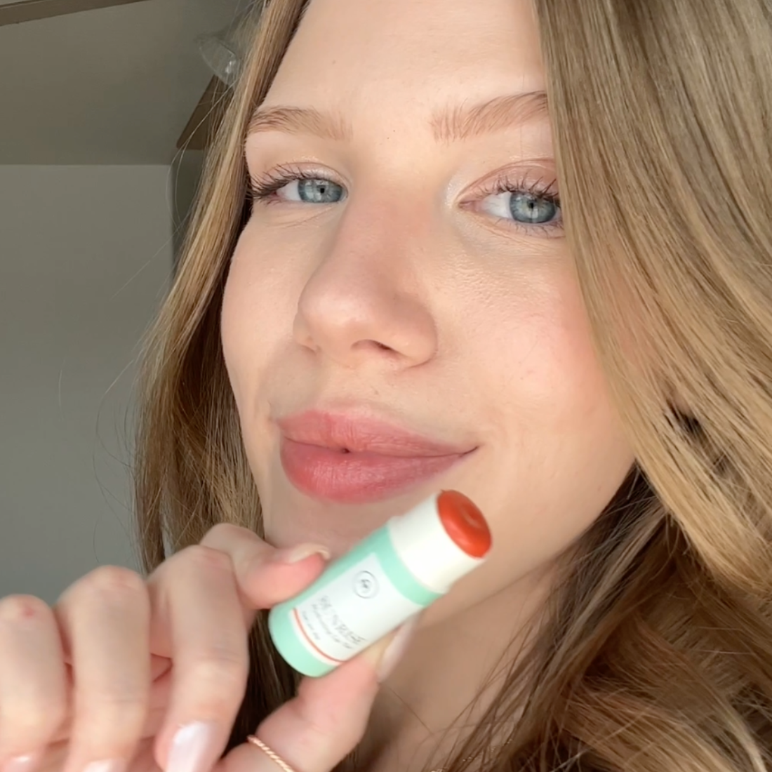 Natural Tinted Coconut Lip Balm - Moisturizing & Nourishing Lip Care with SPF 15 - Perfect for Daily Hydration, Outdoor Activities & Makeup Looks