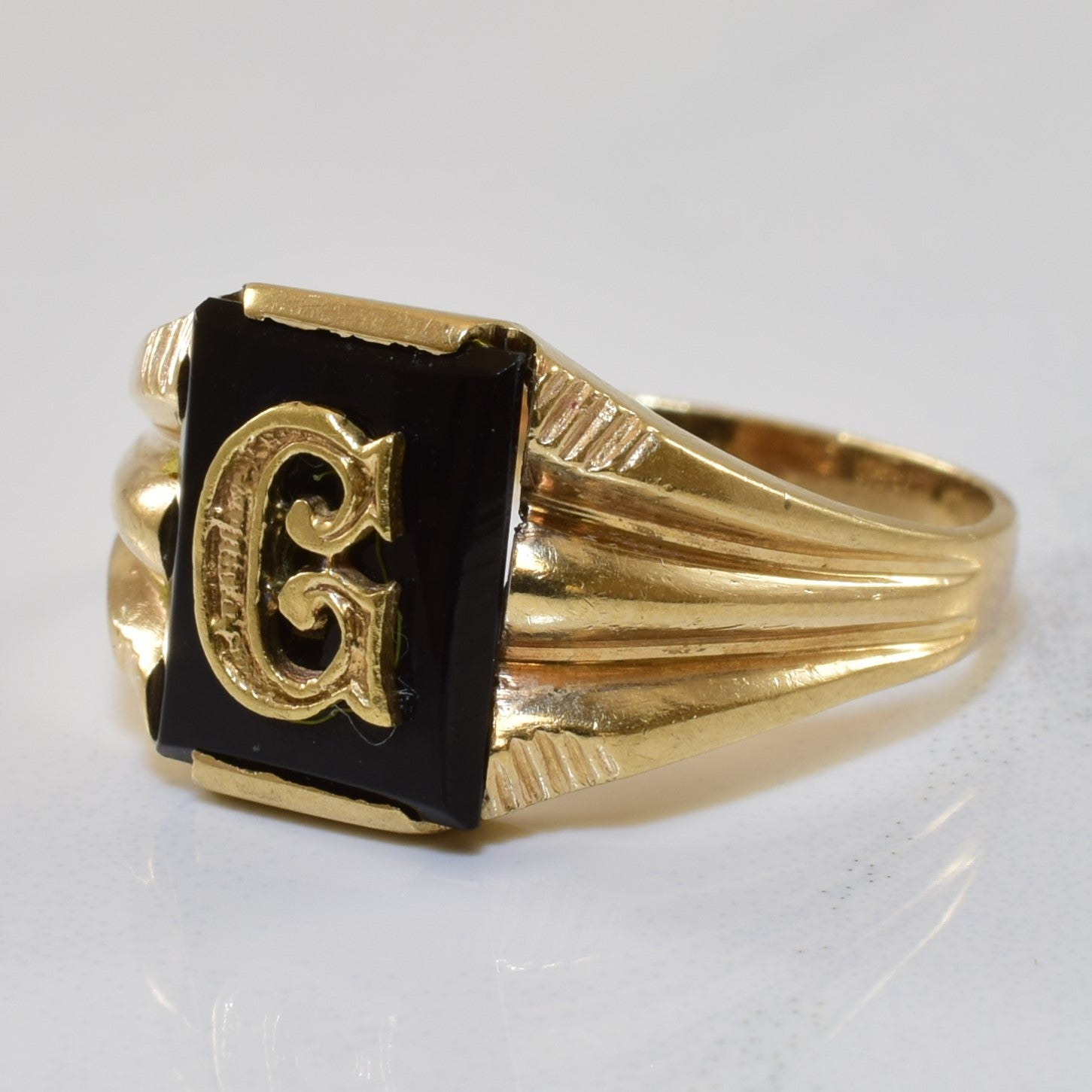 Black Onyx Initial 'G' Signet Ring for Men & Women | 2.00ct Genuine Stone | Size 7.5 | Personalized Jewelry Gift for Birthday, Anniversary & Graduation | Elegant Statement Ring for Everyday Wear
