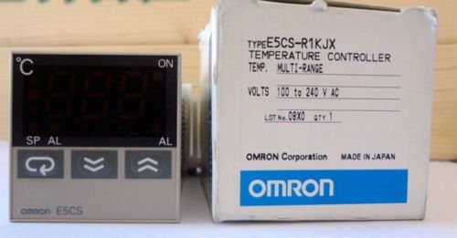Omron E5CS-R1KJX Digital Temperature Controller - High Precision Industrial Thermostat for HVAC, Food Processing & Laboratory Equipment