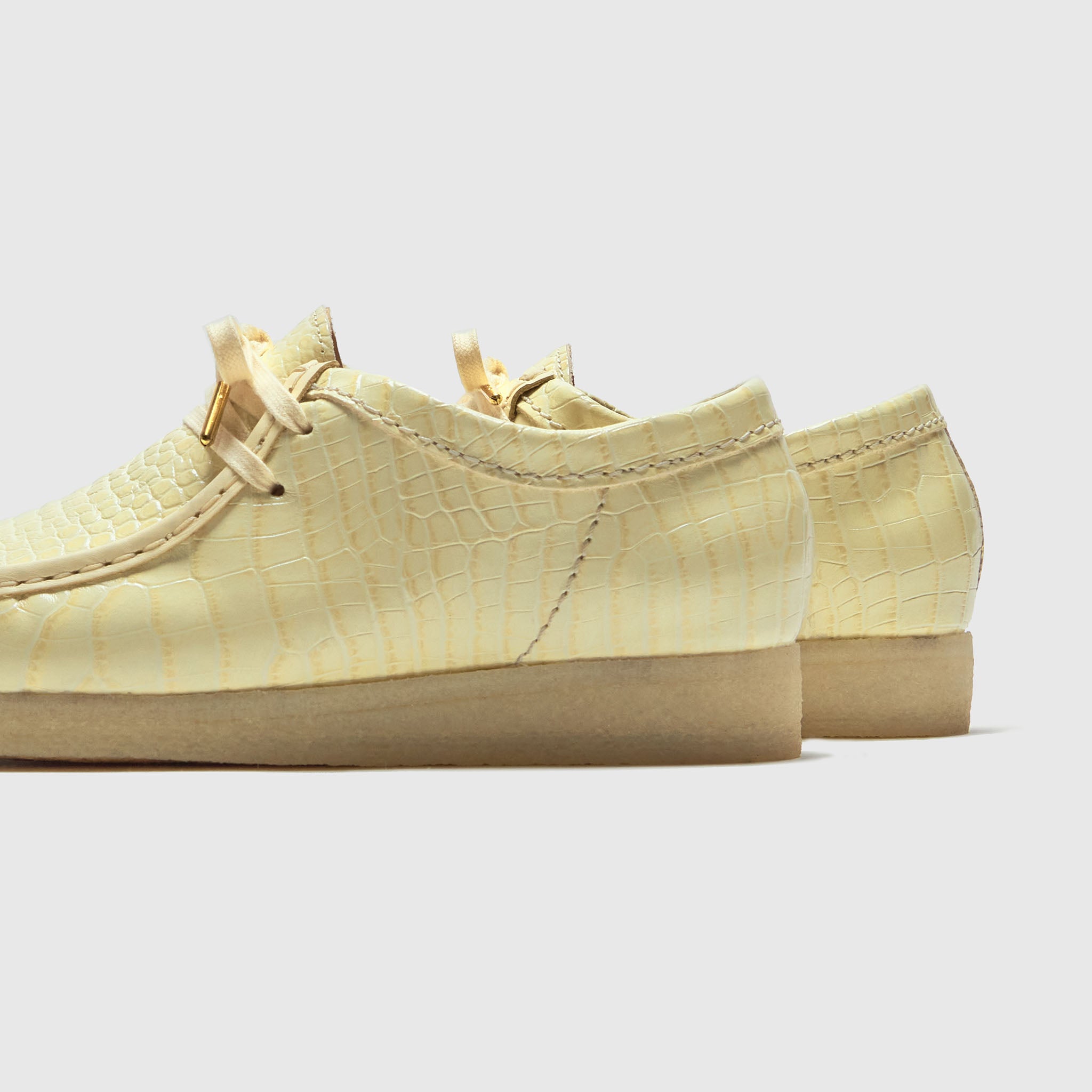 PACKER X CLARKS WALLABEE TAN CROCODILE LEATHER BOOTS - Men's Casual Comfort Shoes for Everyday Wear & Street Style