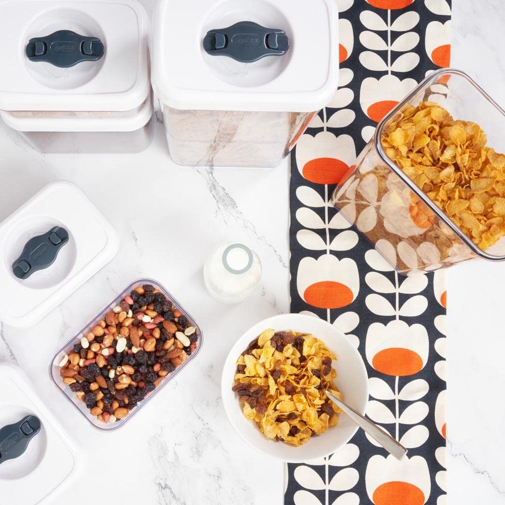 Zyliss E981061 Twist & Seal Airtight Food Storage Container Set - BPA-Free Plastic Kitchen Organizer for Dry Food, Snacks, Cereal, Flour & Spices | Perfect for Pantry, Fridge & Meal Prep