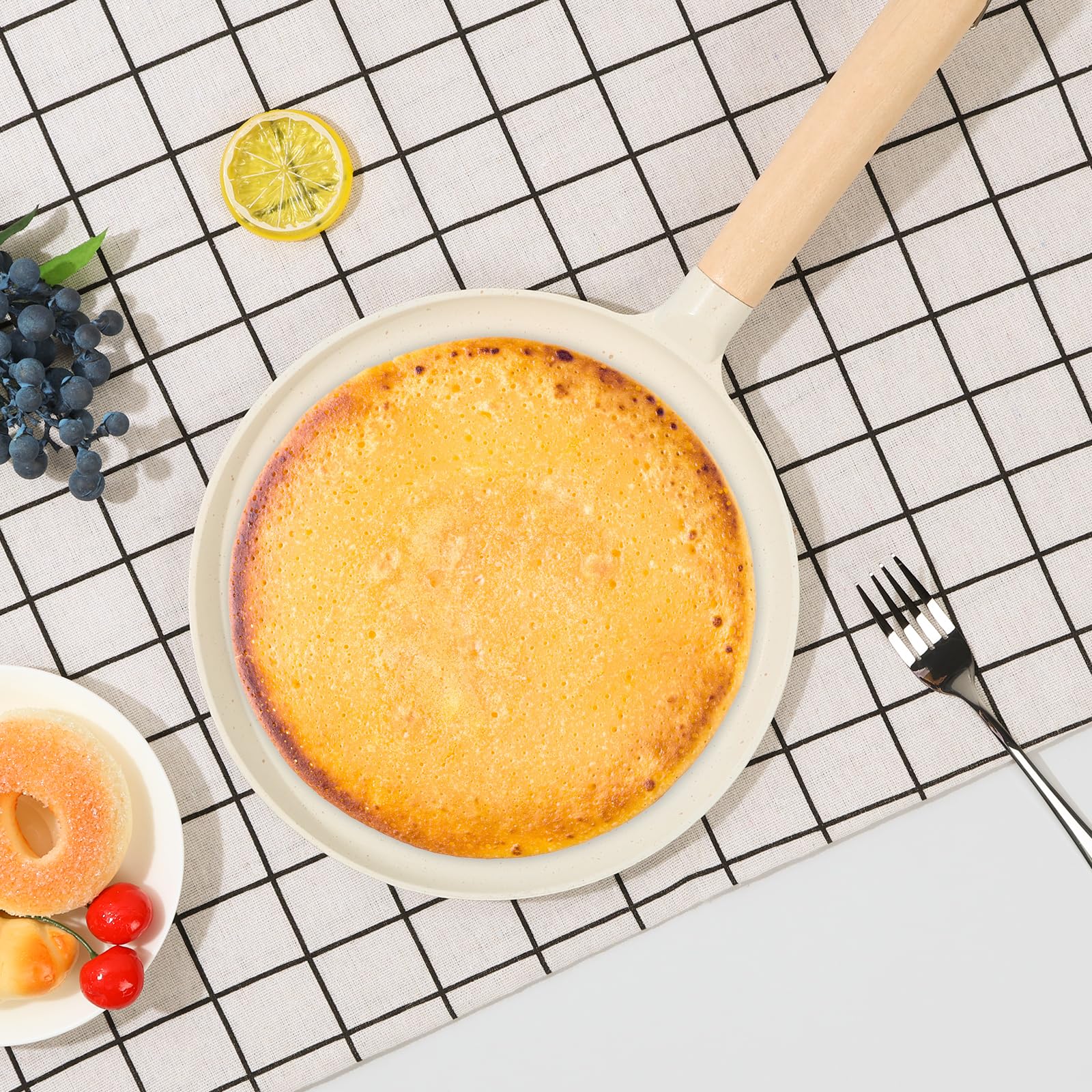9.2 Inch Nonstick Crepe Pan with Wooden Handle - Lightweight Stovetop Pancake Maker, Cast Iron Tortilla Griddle with Excellent Heat Conduction - Perfect for French Crepes, Pancakes, Tortillas & Breakfast Cooking