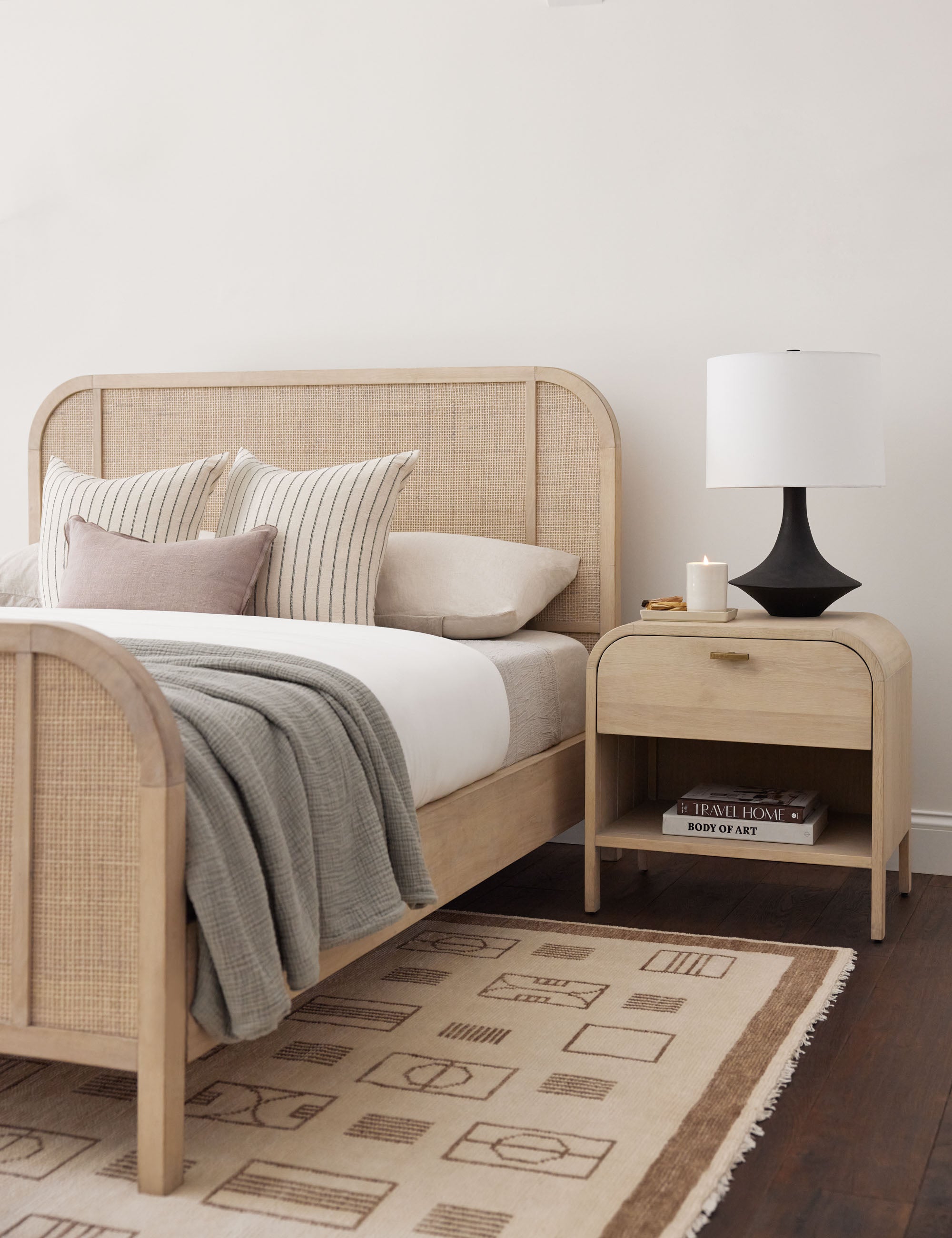 Coulwood Modern Table Lamp - Stylish Bedside & Desk Lighting for Home & Office - Perfect for Reading, Working & Decor