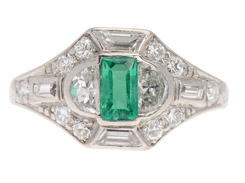 Exquisite Art Deco Emerald and Diamond Ring – Vintage 14K Gold Fancy Cut Engagement Ring for Women, Perfect for Weddings, Anniversaries & Special Occasions