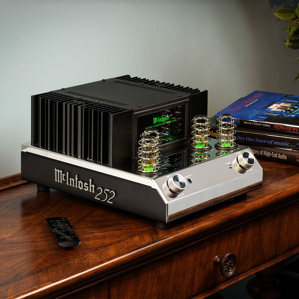 McIntosh MA252 100W Integrated Stereo Amplifier - High-End Audio for Home Theater & Music Systems - Perfect for Audiophiles & Hi-Fi Enthusiasts