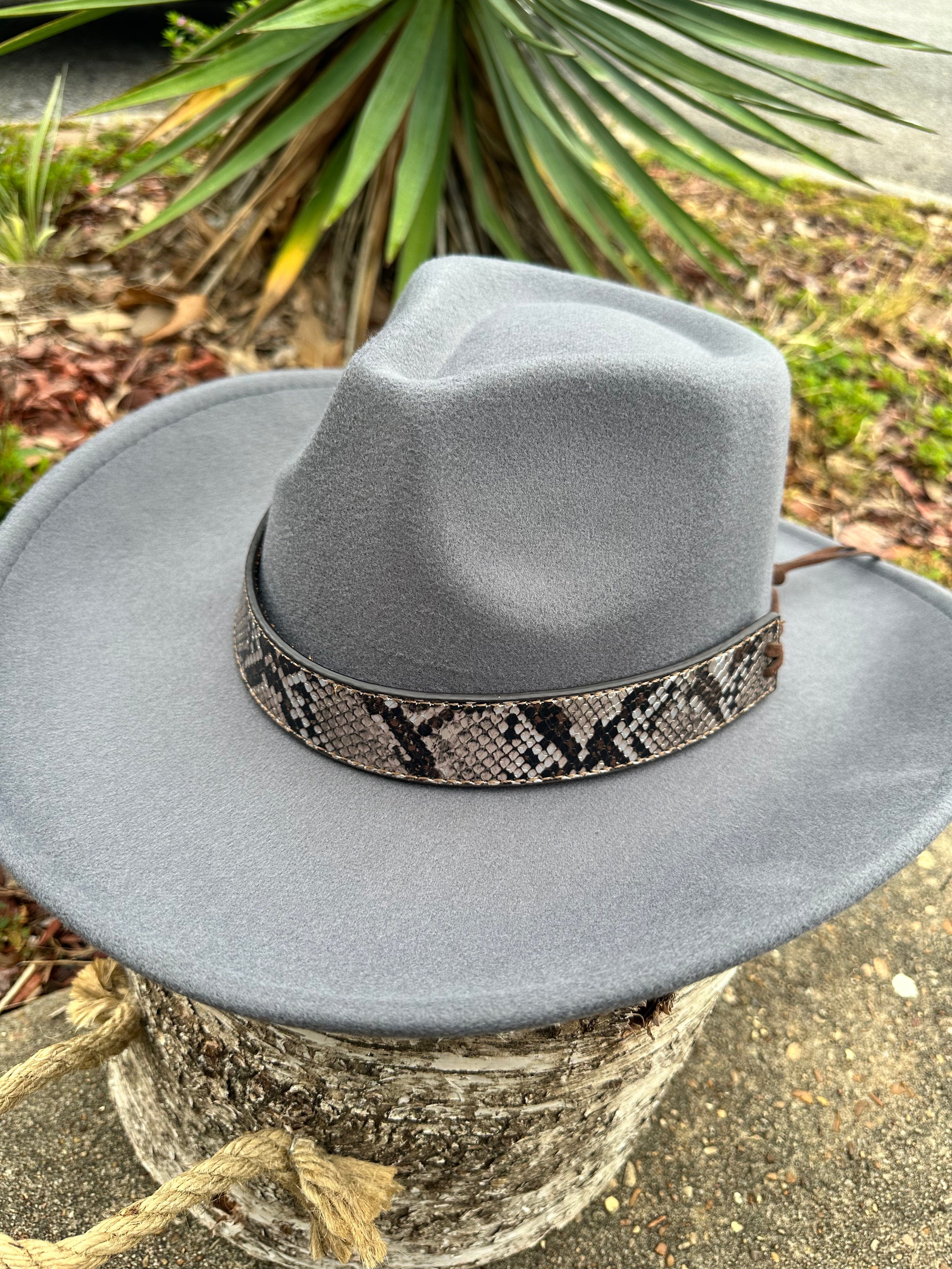 Stylish Women's Grey Wide Brim Felt Hat with Snake Print Hat Band - Perfect for Outdoor Events, Weddings, and Fashion Accessories