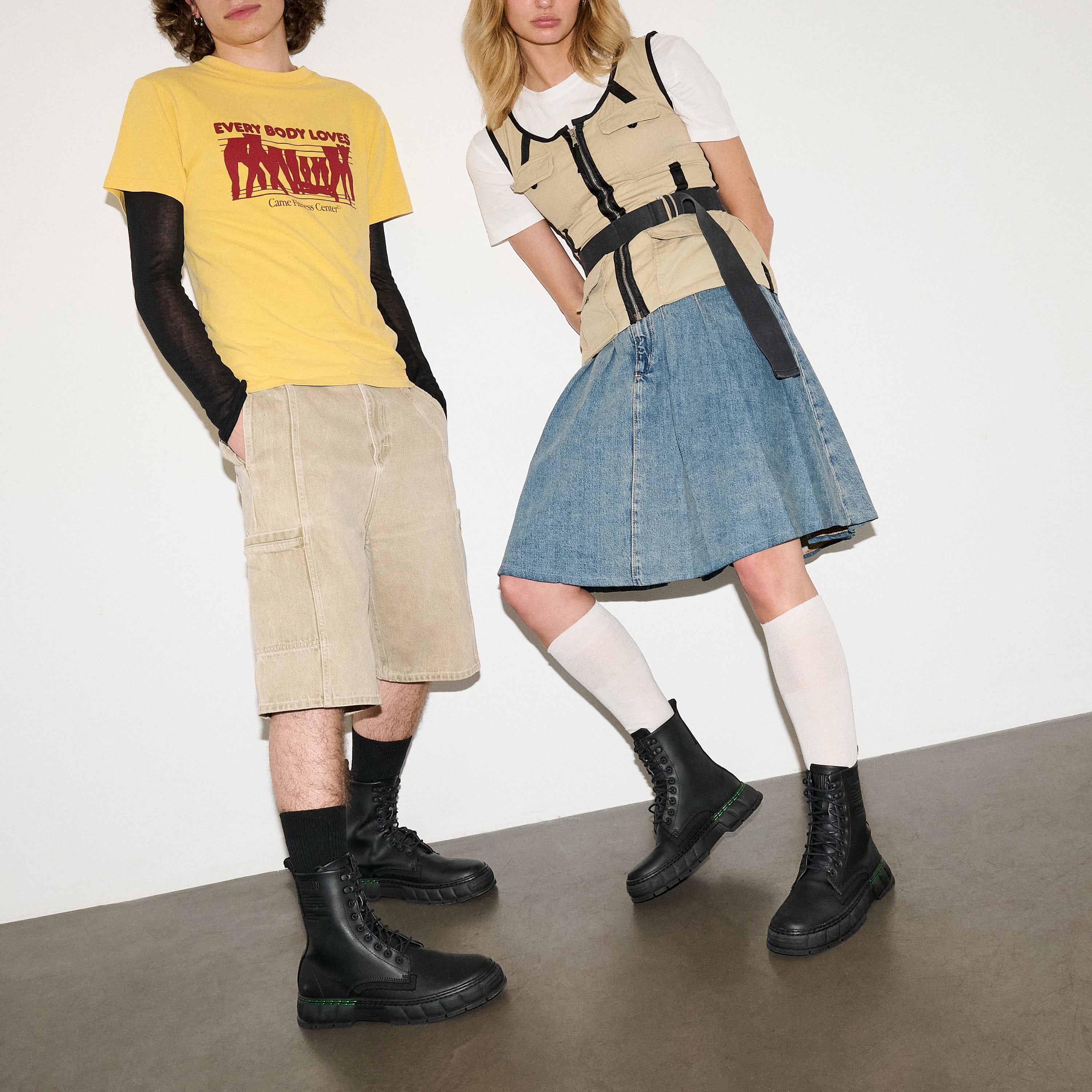 1992 Black Corn Leather Boots by Virón - Stylish & Durable Footwear for Casual Outings & Outdoor Adventures