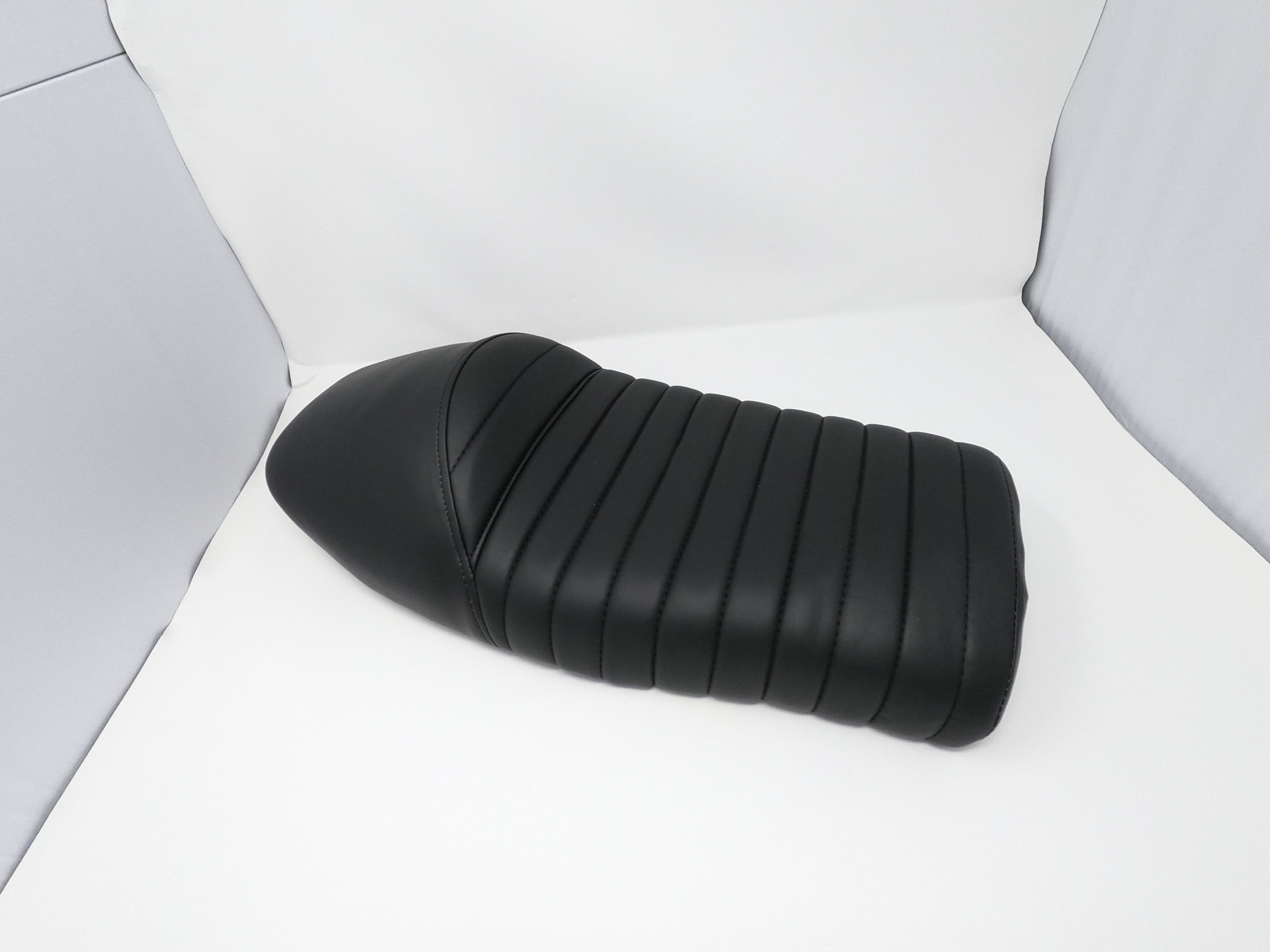 Harley-Davidson Sportster 250cc Chopper Motorcycle Seat (Part #05010082) - Comfortable Replacement Seat for Custom Bike Builds & Cruiser Upgrades