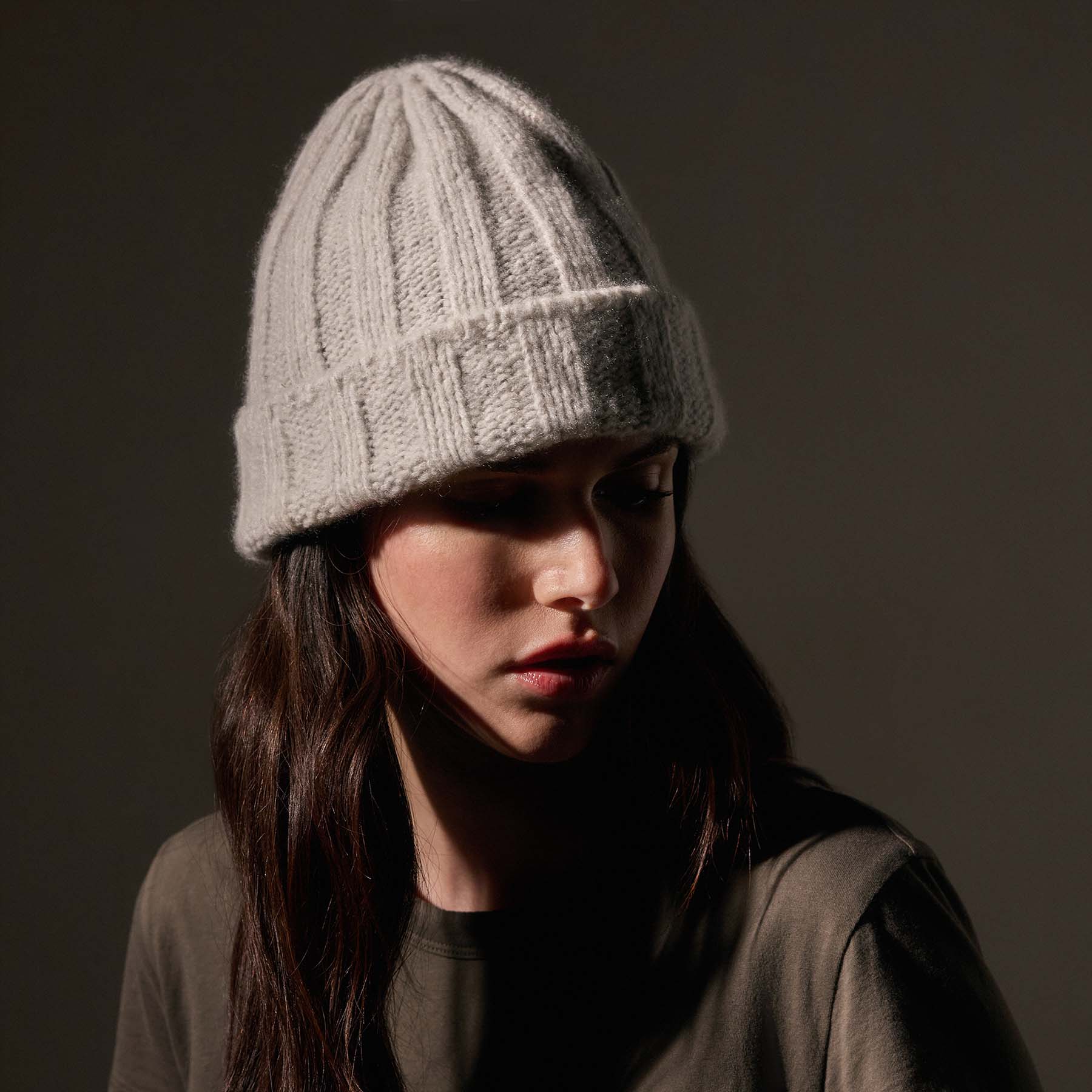 Luxury Textured Cashmere Beanie for Women & Men - Soft Winter Hat with Mist Grey Color - Perfect for Skiing, Hiking & Cold Weather Fashion