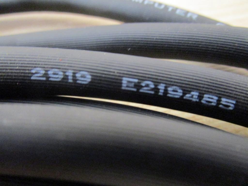 10FT Black VGA Monitor Cable for PC & TV Video Connection