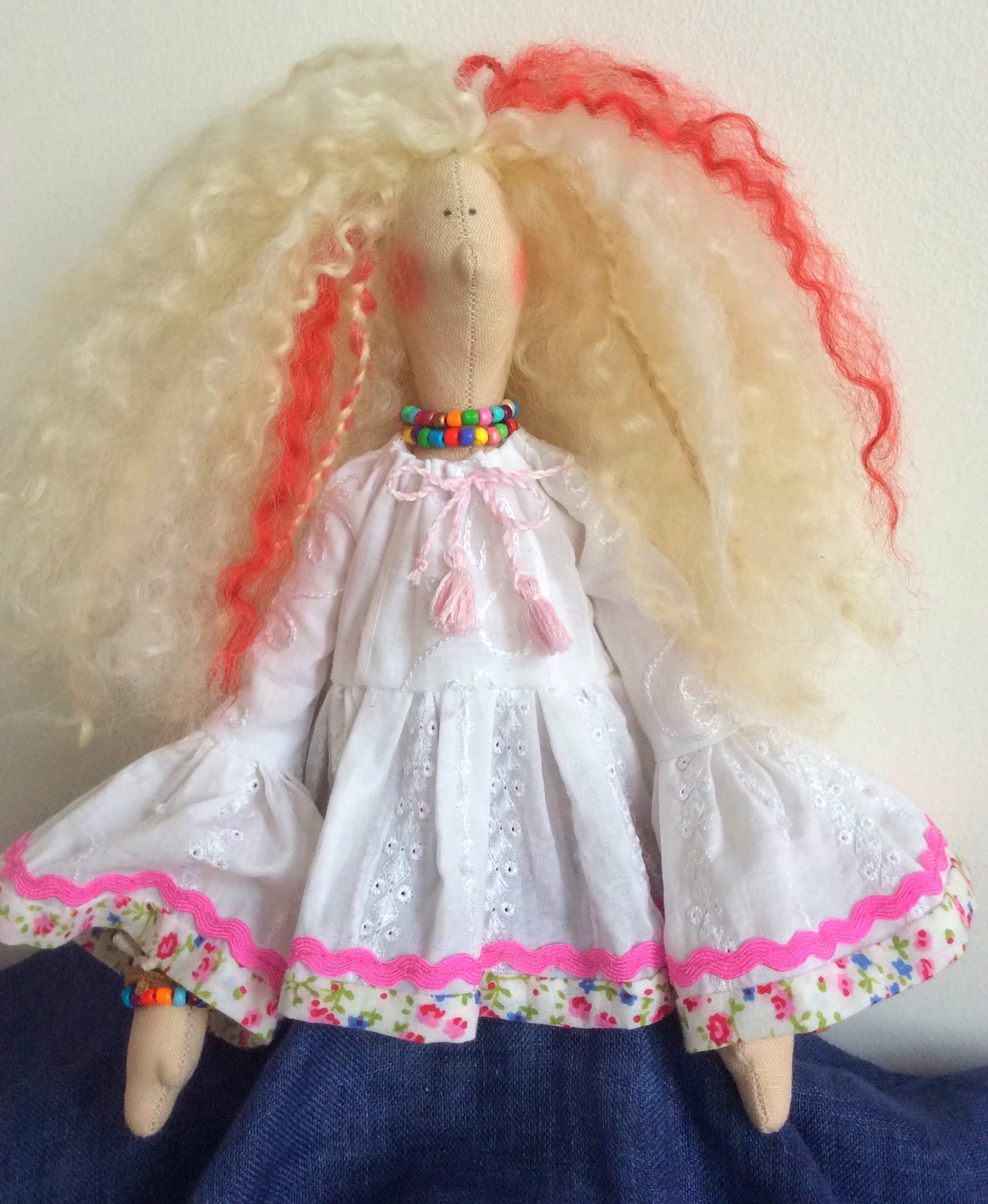 Tilda Romance Doll - Hippie Musician Doll with Guitar, Singing Star Doll with Free Heart - Perfect Gift for Music Lovers & Romantic Occasions - Great for Birthday, Valentine's Day & Home Decor