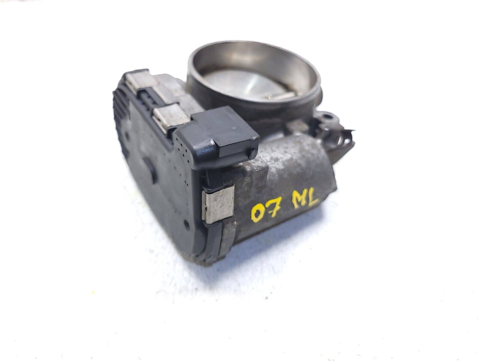 2006-2011 Mercedes ML500 Throttle Body A1131410125 OEM Replacement Part - Compatible with W164 Models for Improved Engine Performance