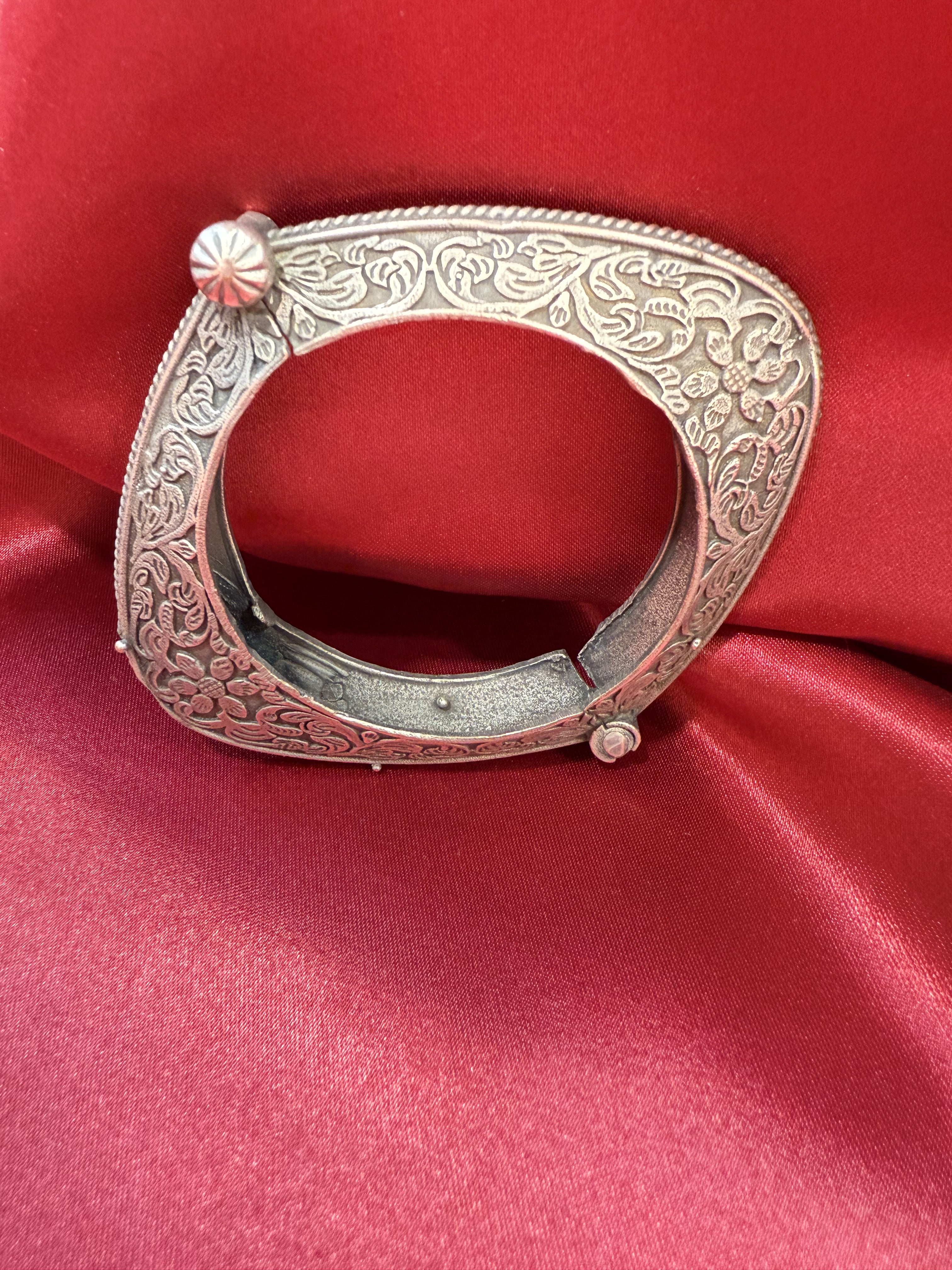 Elegant Tribal Oxidized Silver Ethnic Open Oval Design Kada Cuff Bracelet for Women - Boho Chic Handmade Jewelry Gift for Festival, Wedding & Special Occasions