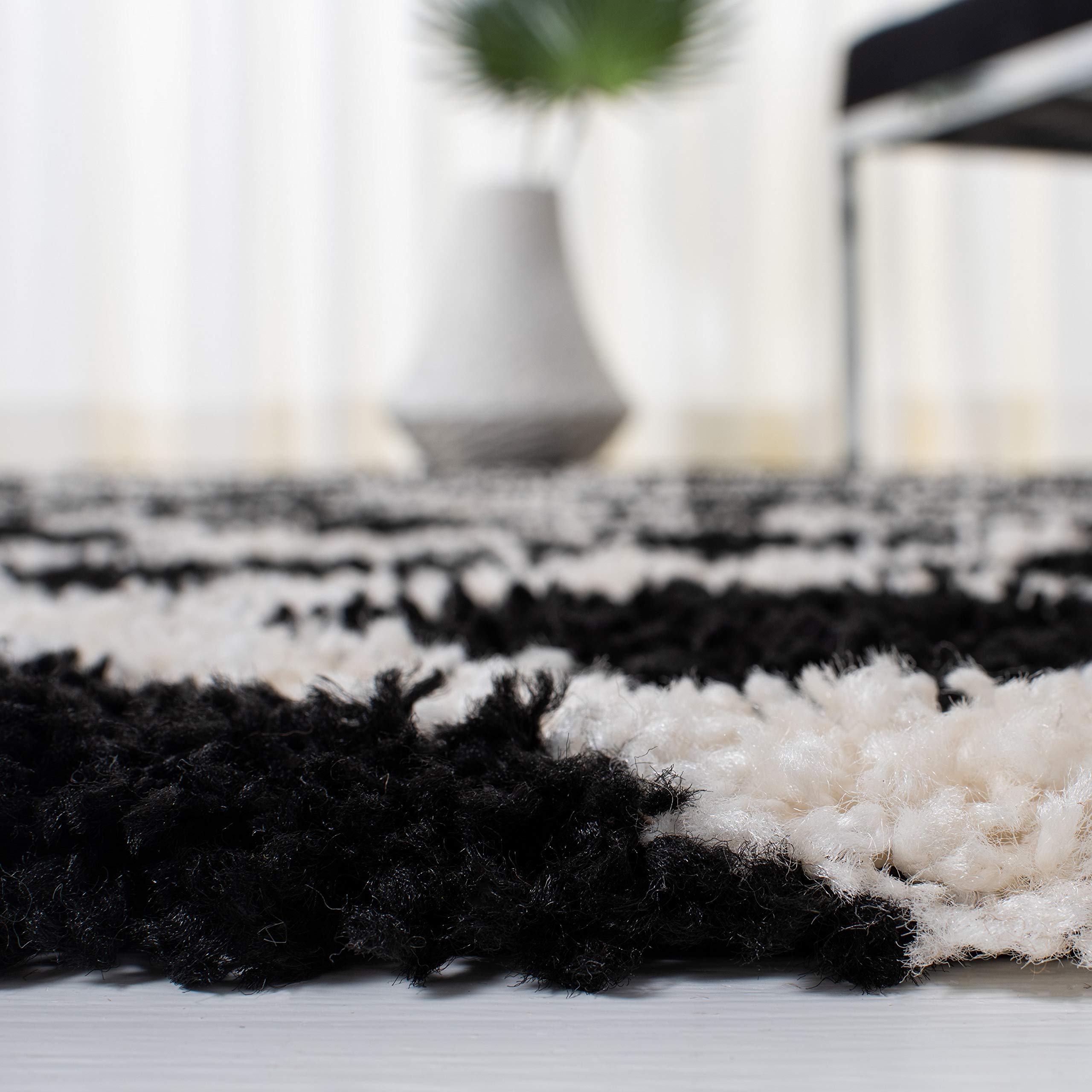 SAFAVIEH Dallas Shag Collection 6'x6' Square Area Rug - Black/Ivory Trellis Pattern, Non-Shedding & Plush 1.5-inch Thick - Perfect for Living Room, Bedroom, Dining Room & Entryway - Soft & Durable Home Decor for Cozy Spaces