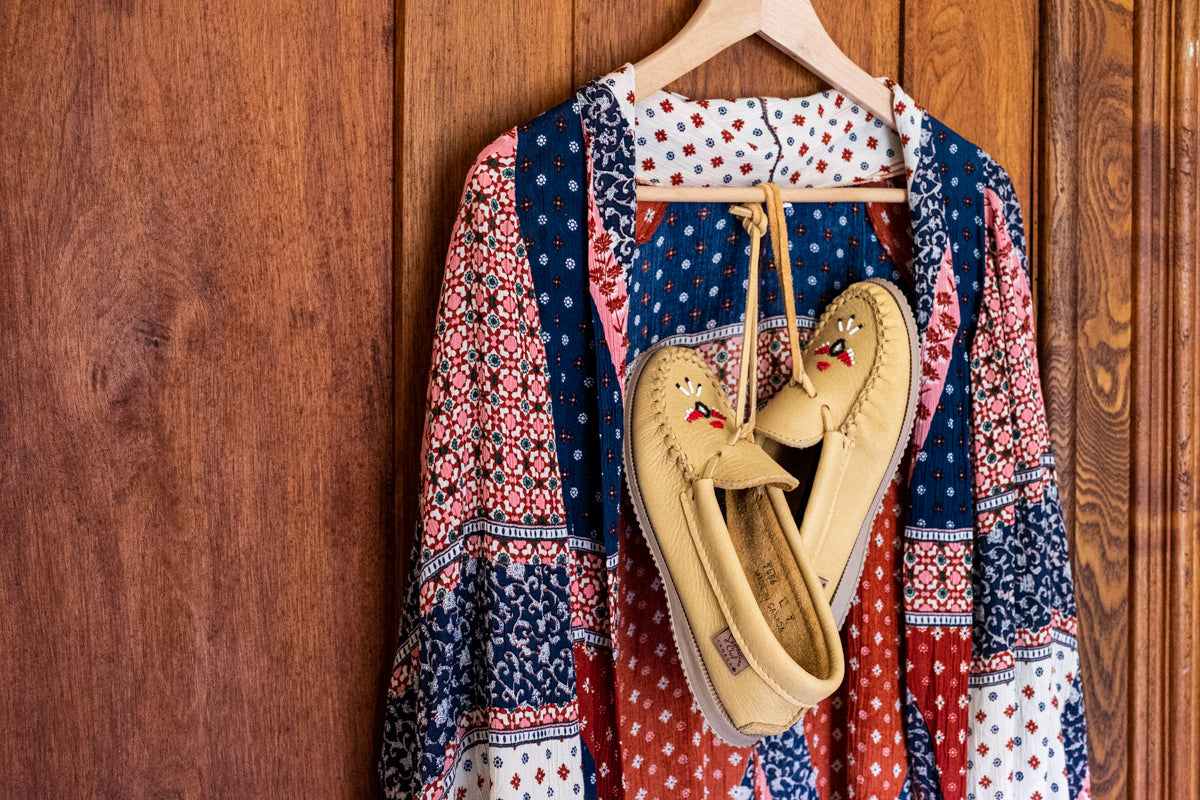 Women's Beaded Moccasin Shoes with Comfortable Rubber Sole - Perfect for Casual Wear, Indoor Slippers & Boho Fashion Outfits