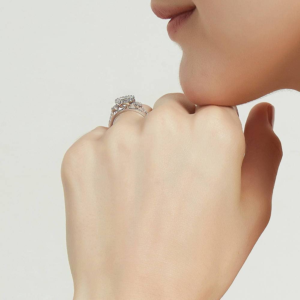 BERRICLE Sterling Silver 3-Stone Oval Cut Cubic Zirconia Engagement Ring for Women - 1.2 Carat CZ Wedding & Anniversary Band, Rhodium Plated, Size 4-10 - Perfect for Proposals, Bridal Jewelry & Special Occasions