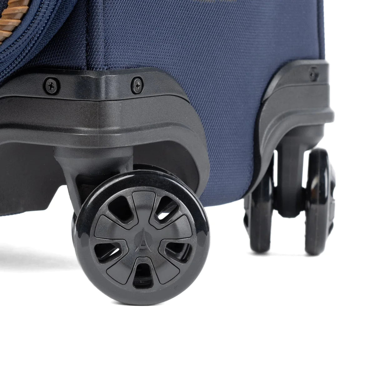 Travelpro Crew Classic Expandable Spinner Carry On Luggage - Lightweight Suitcase for Business Travel & Weekend Getaways