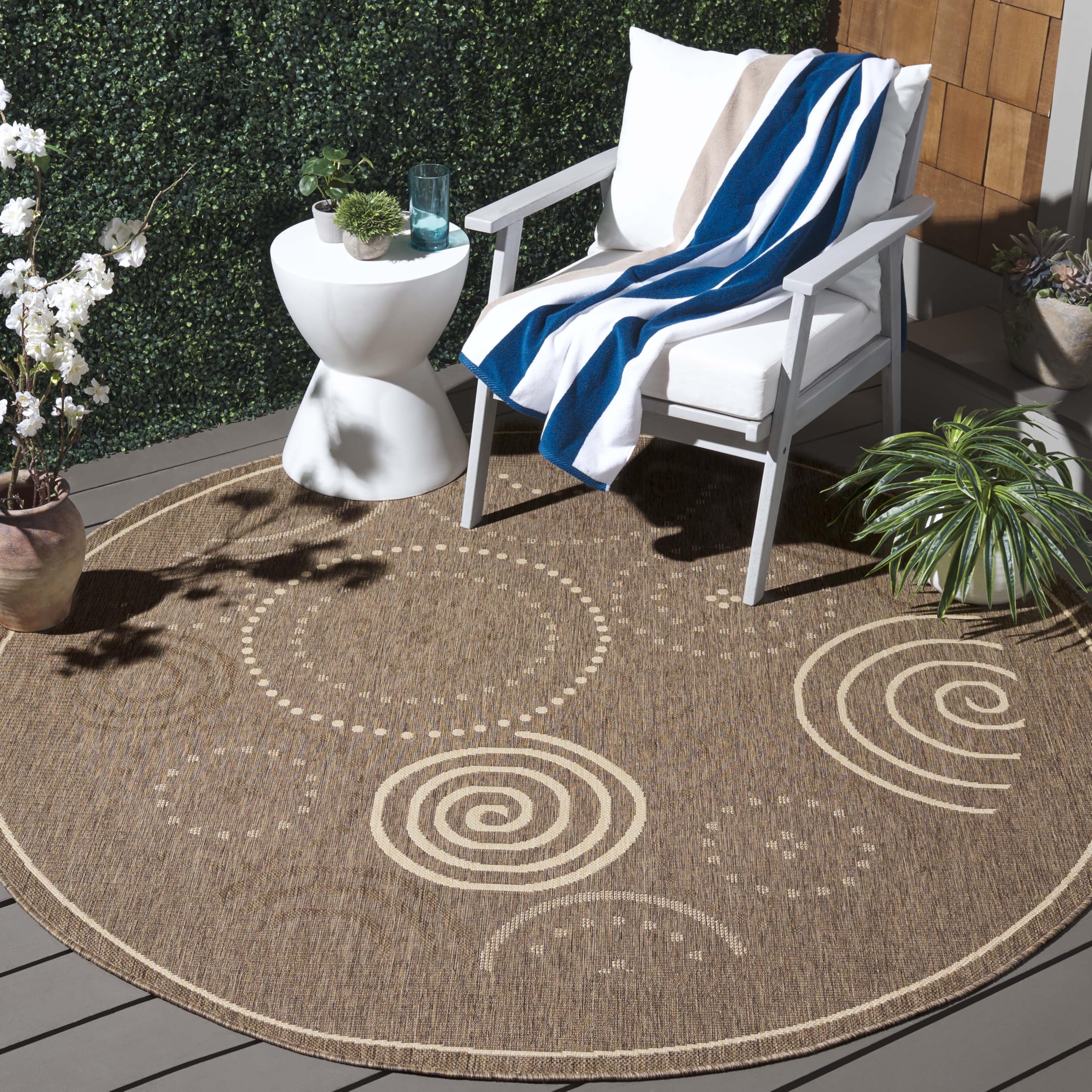 SAFAVIEH Courtyard Collection 6'7