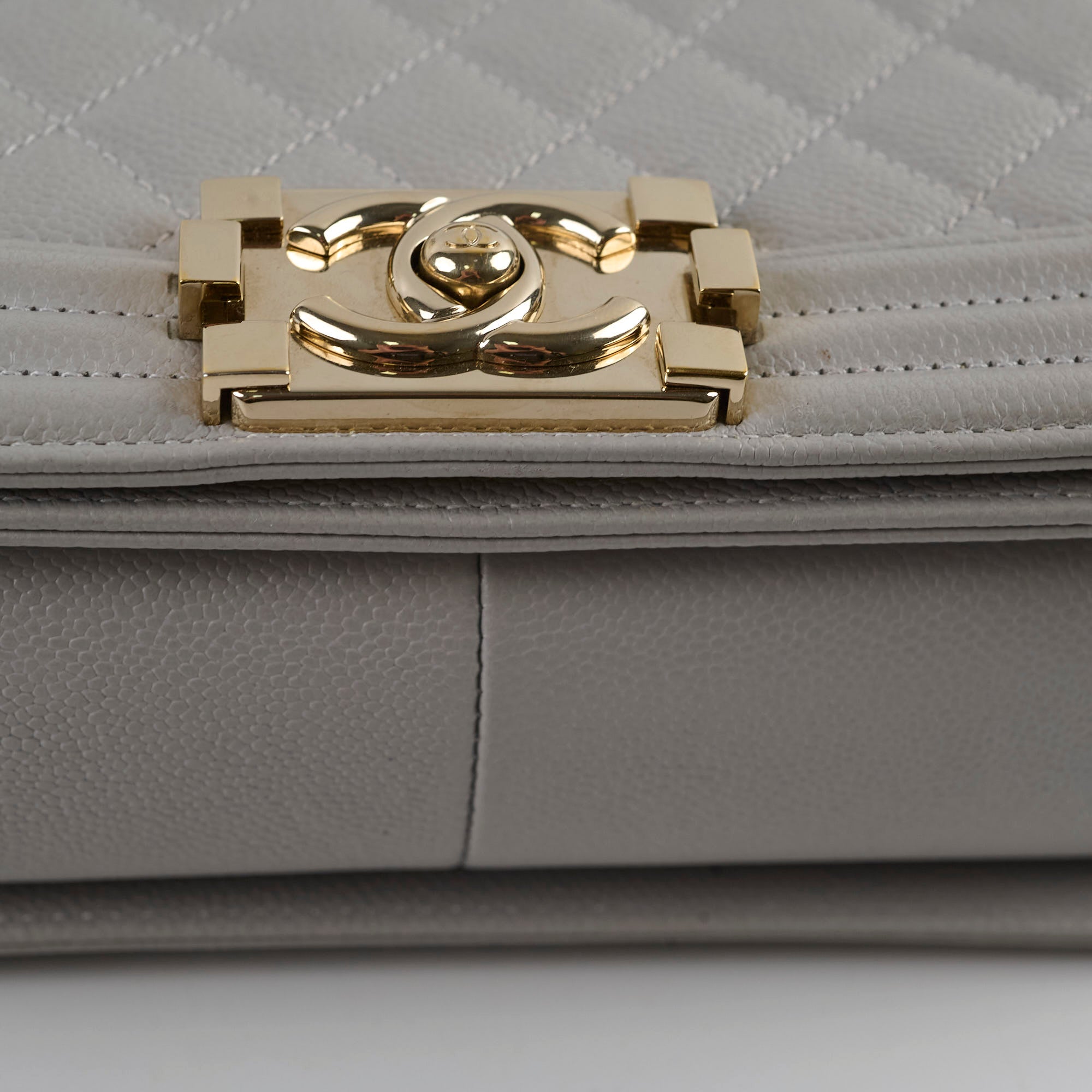Chanel Caviar Leather Old Medium Flap Bag in Grey with Microchip - Perfect for Luxury Everyday Use & Special Occasions