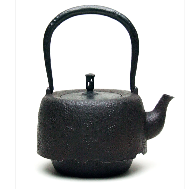 Authentic Japan Nanbu Tetsubin Iron Teapot - Koizumi Nizaemon 11th Generation Budochirashi Araremon Odare Gata - Traditional Japanese Cast Iron Teapot for Matcha, Sencha & Home Tea Ceremonies