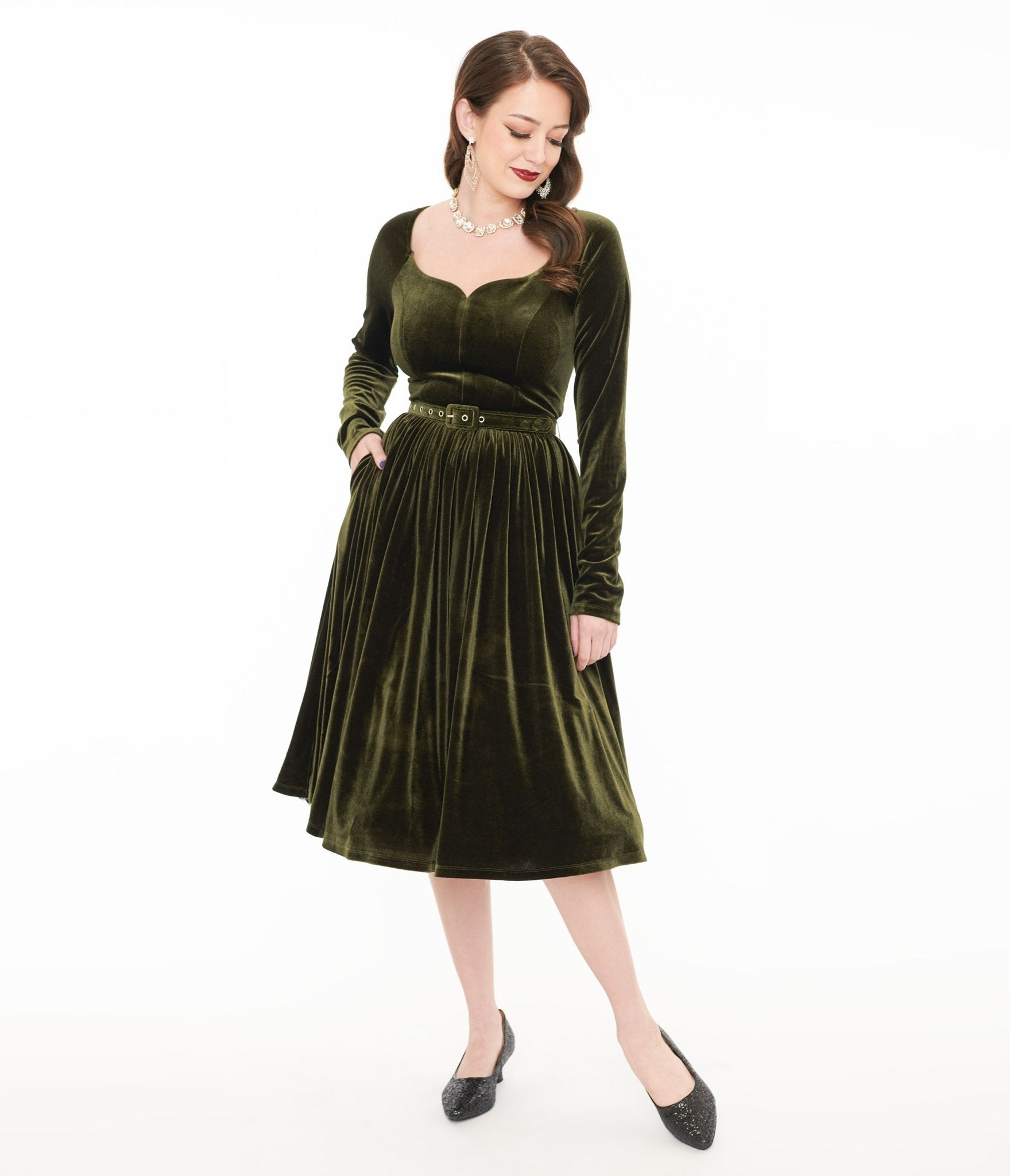 Vintage 1950s Dark Olive Velvet Swing Dress - Retro Sweetheart Neckline Cocktail Dress for Parties, Weddings & Special Occasions