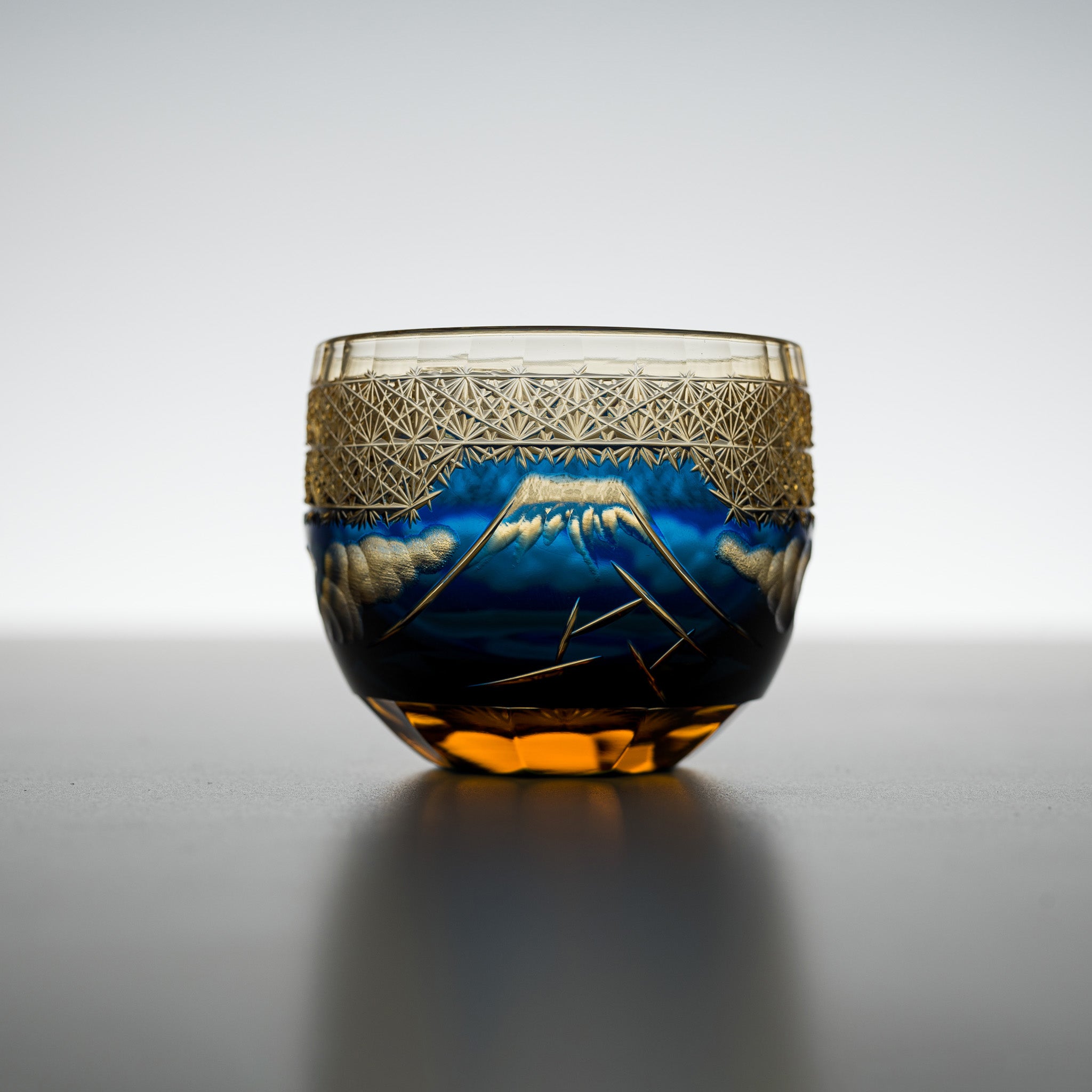 Premium Yamada Crystal Glass Sake Cups with Mt. Fuji Design - Amber & Blue Japanese Drinking Glasses for Sake, Whiskey & Cocktails - Elegant Gift for Home Bar & Asian Dining Experience