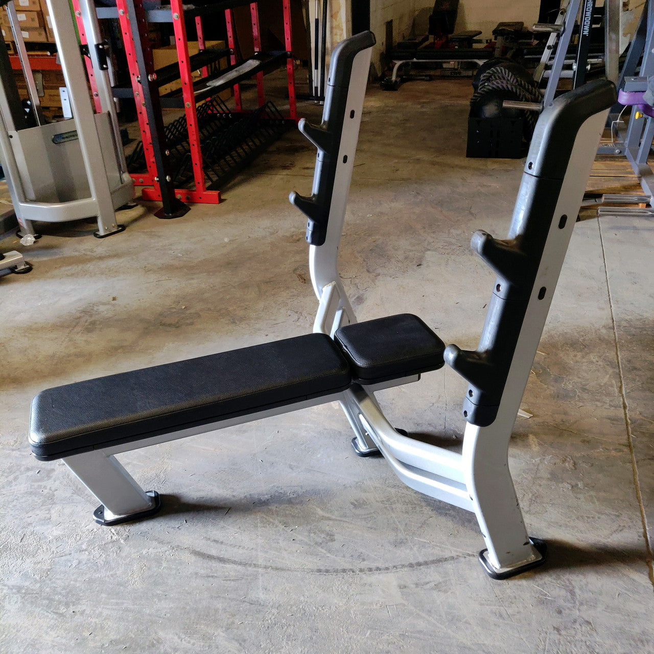 Nautilus Flat Bench Press - Adjustable Weight Bench for Home Gym Strength Training | Perfect for Full-Body Workouts & Muscle Building