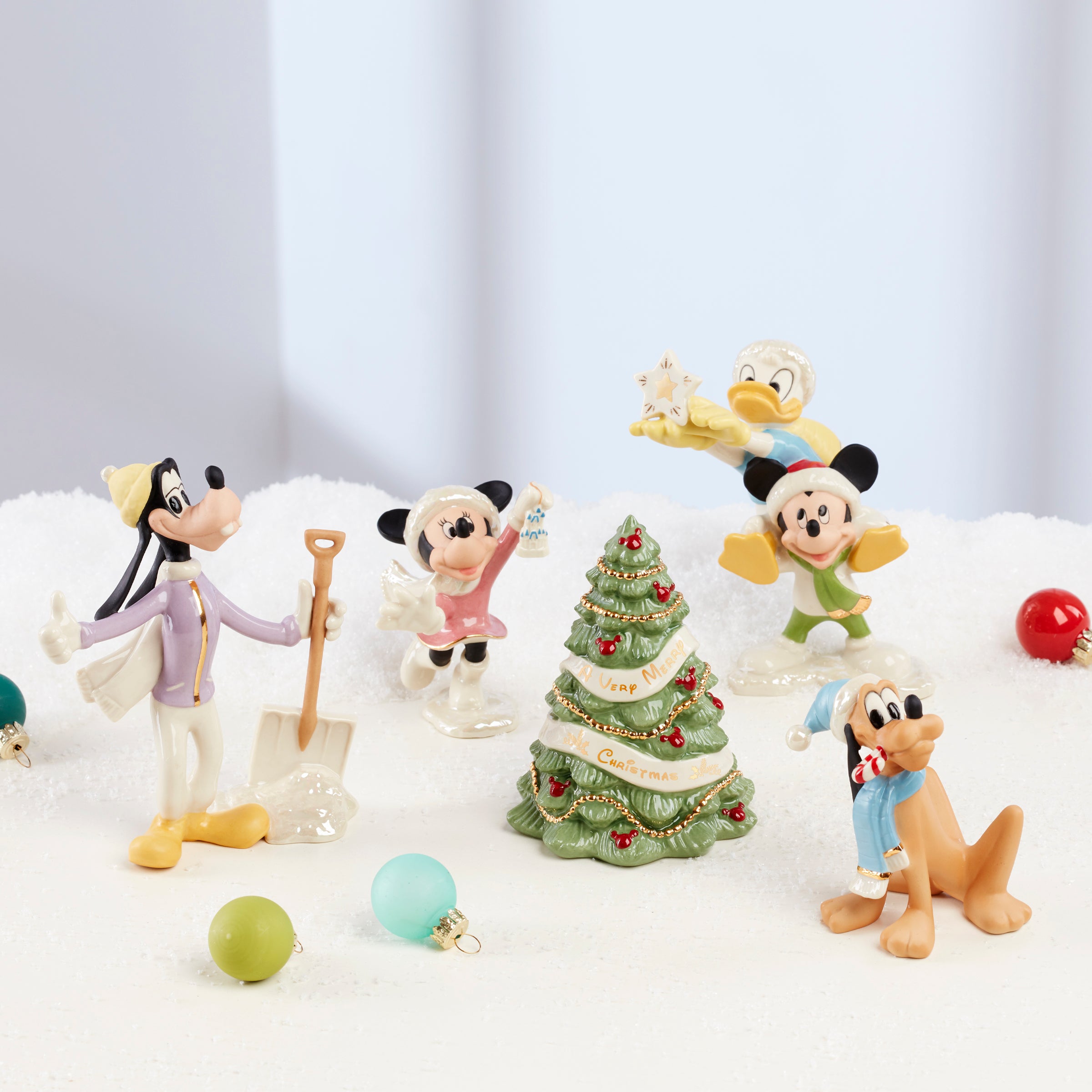 Disney Winter Fun 5-Piece Figurine Set - Snowman, Mickey & Friends Collectible Figures - Perfect for Holiday Decorations, Gift Giving & Disney Fan Displays