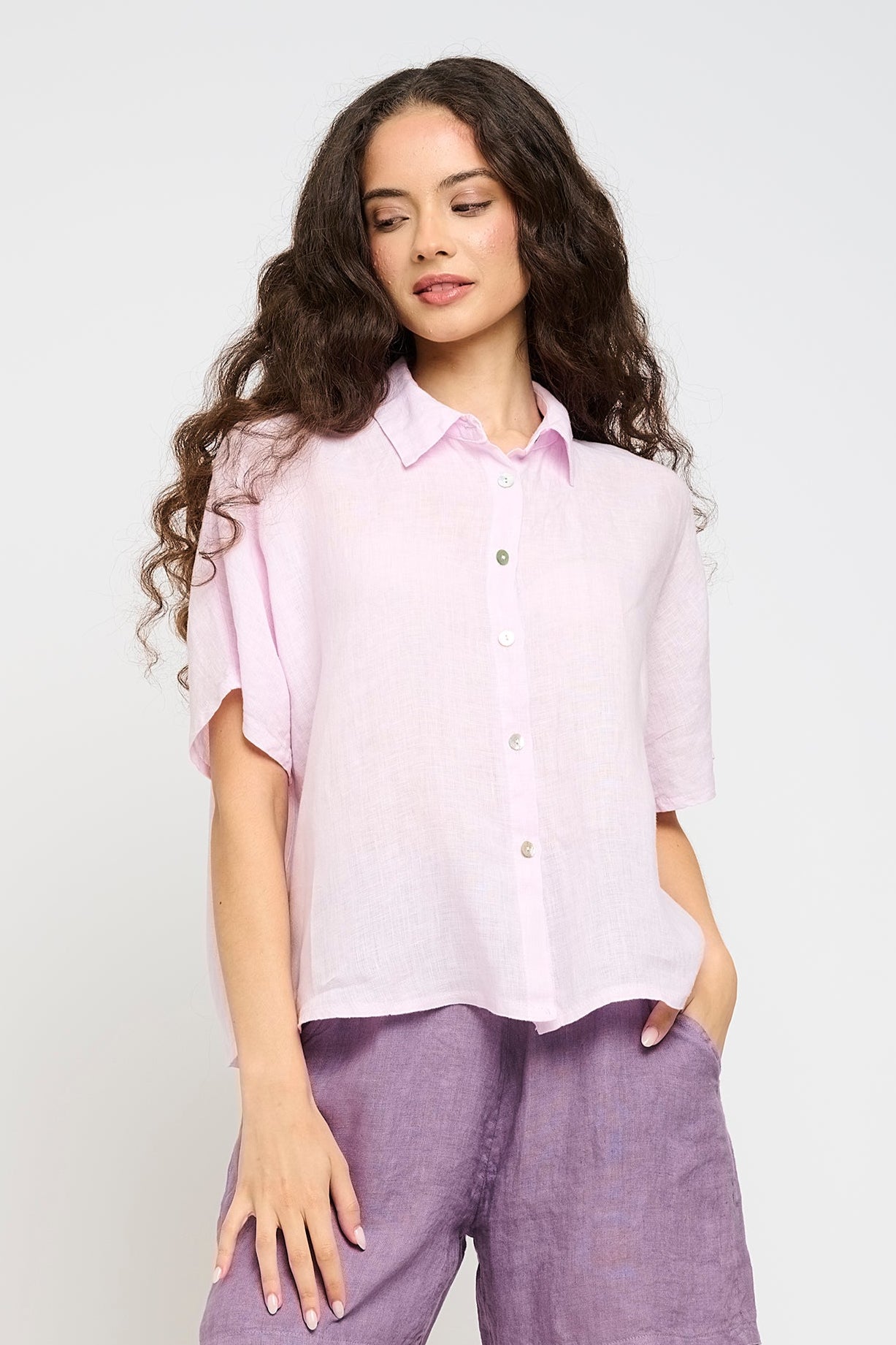 Women's Short Sleeve Linen Blouse - Breathable Summer Top for Casual Wear & Office Outfits