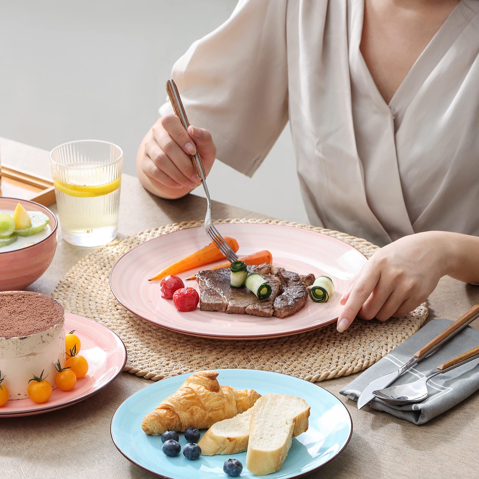 Selamica 10-Inch Ceramic Dinner Plates - Set of 6, Black Speckled Gradient Porcelain Plates for Appetizers, Salads, Desserts, Steak & Pancakes - Elegant Serving Dishes for Restaurants, Dinner Parties & Home Dining