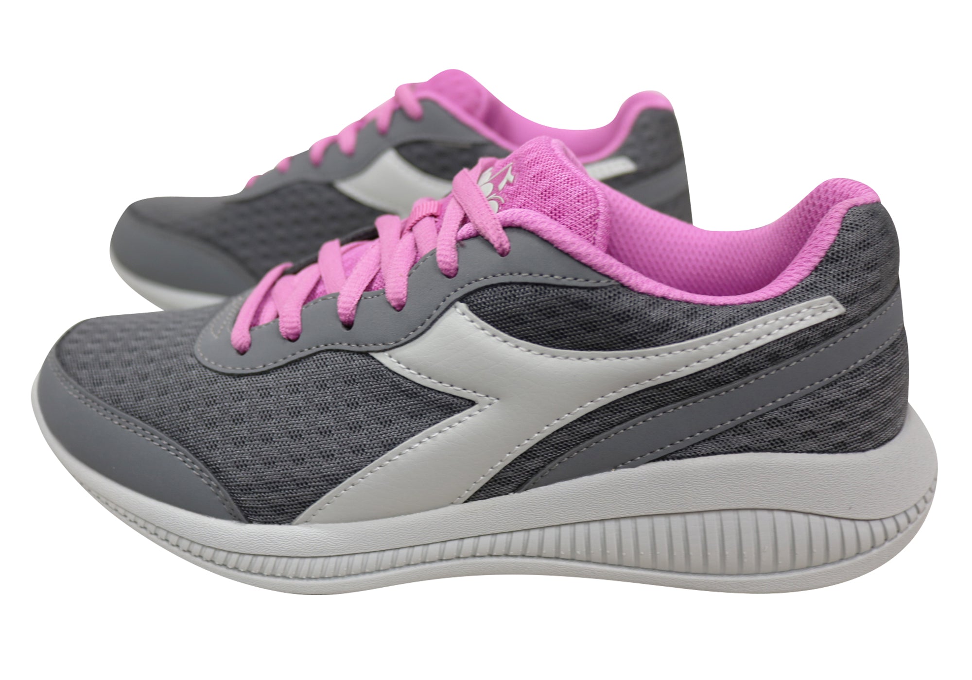 Diadora Women's Eagle 4 W Comfortable Athletic Running Shoes - Lightweight & Supportive for Gym Workouts, Jogging, and Daily Wear
