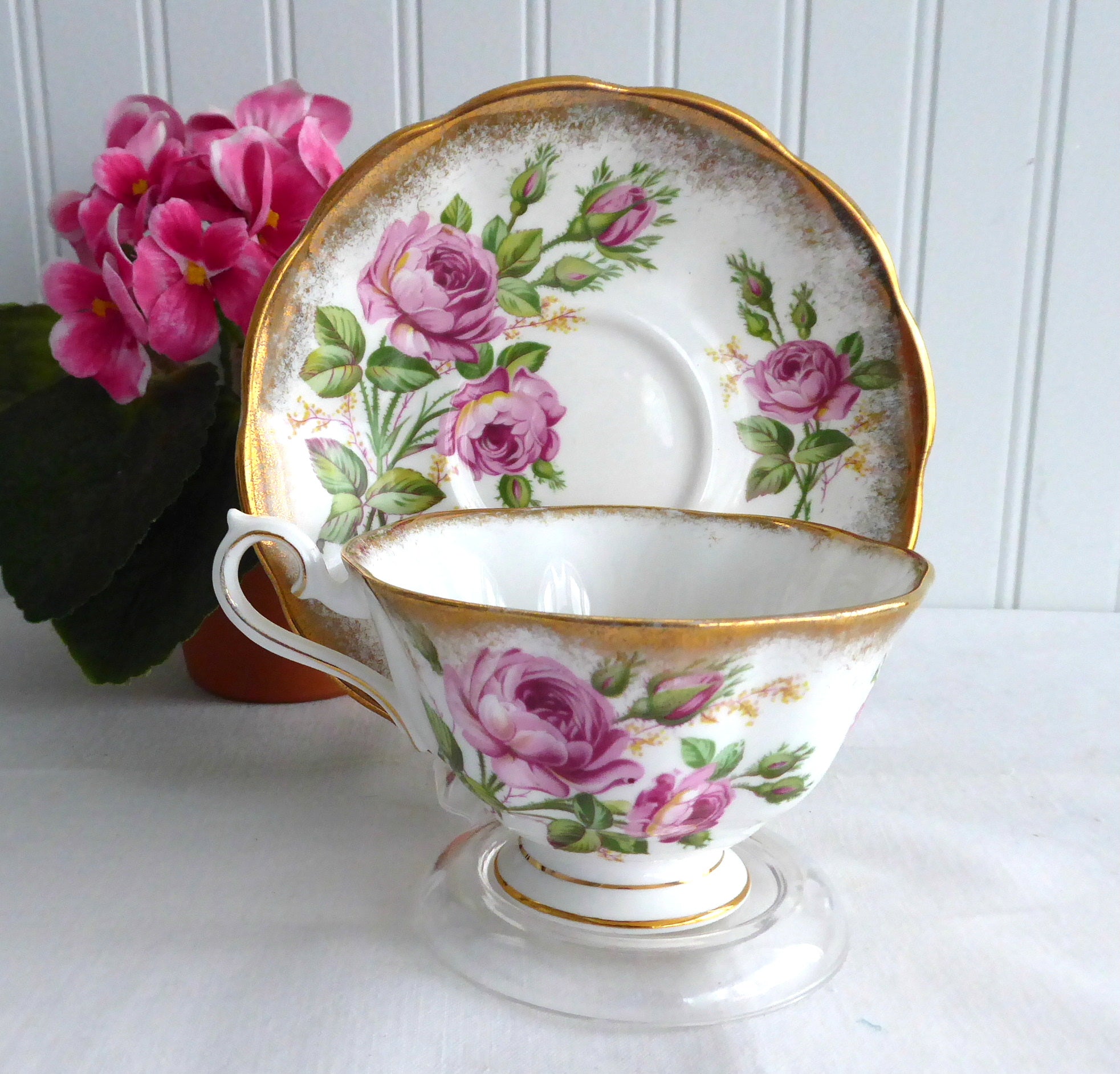 Royal Albert Vintage English Bone China Pink Roses Cup and Saucer Set - 1950s Classic Floral Tea Set for Afternoon Tea, Bridal Shower & Collectible Display