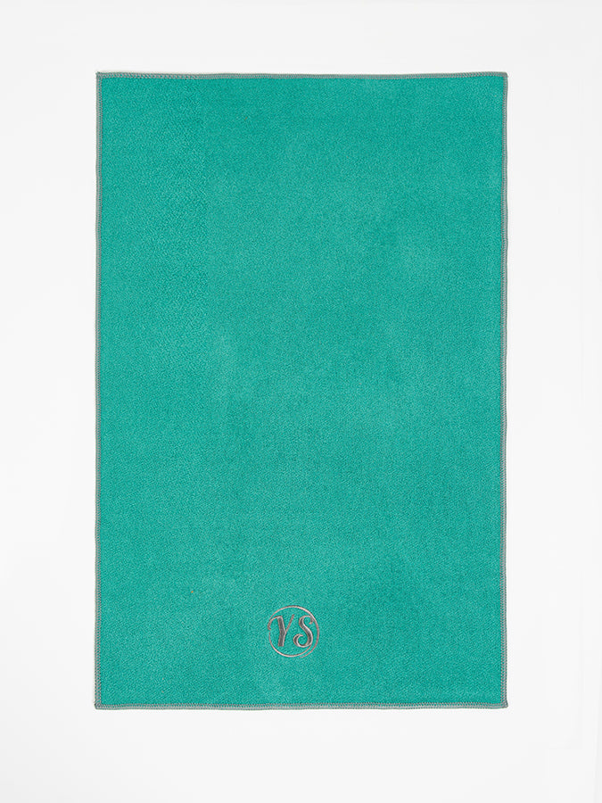 Premium Yoga Hand Towel for Hot Yoga & Studio Workouts - Non-Slip, Absorbent & Quick-Drying - Perfect for Bikram, Vinyasa & Power Yoga Classes