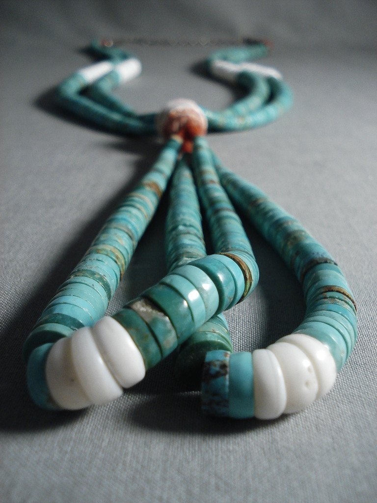 200g Vintage Navajo Native American Turquoise Heishi Necklace - Handmade Graduating Royston Turquoise Beads, Southwest Style Jewelry for Women | Perfect for Boho Fashion, Gift Giving & Special Occasions
