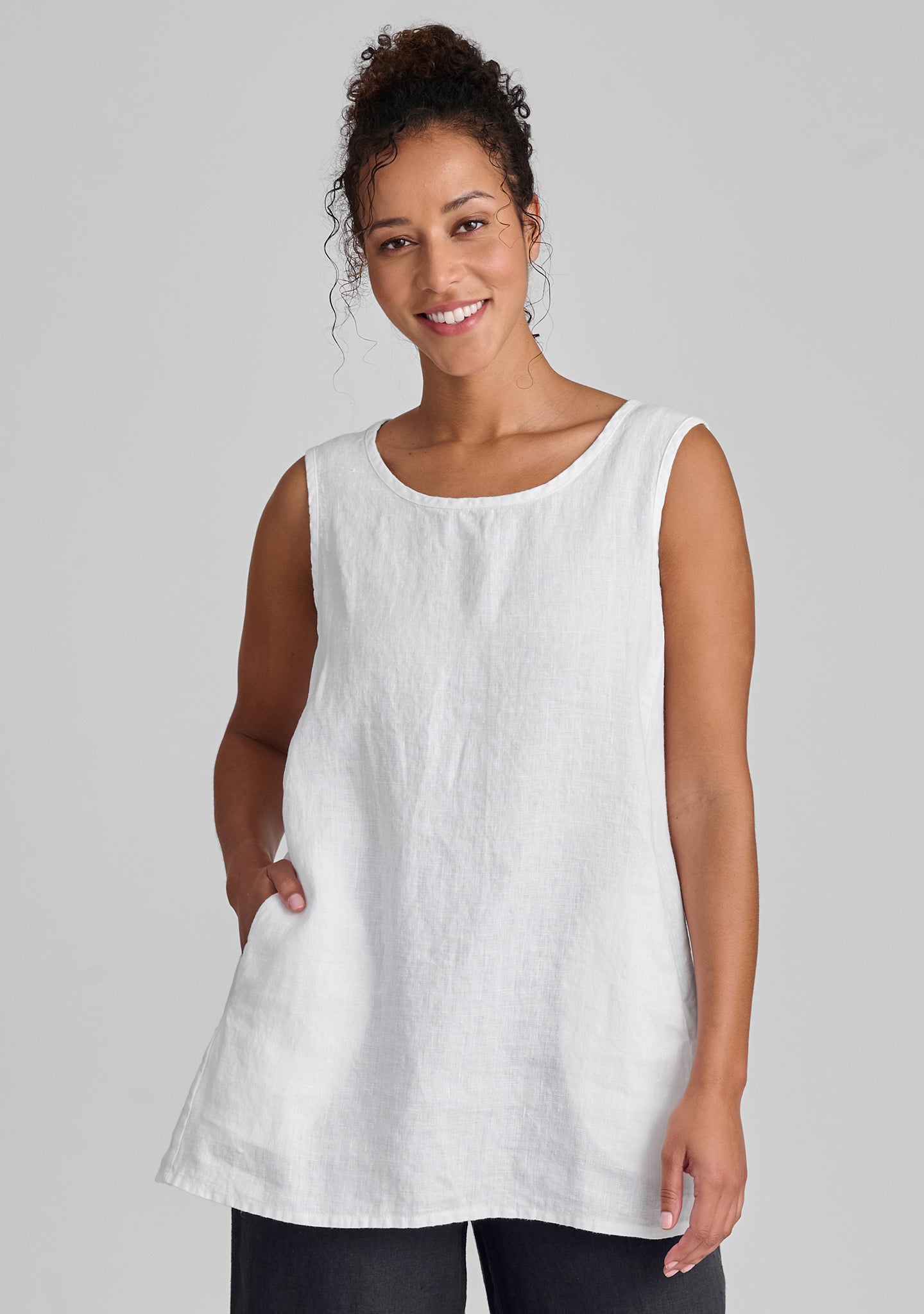 Stylish Side Pocket Tunic Linen Tank Top for Women - Breathable Summer Blouse with Pockets - Perfect for Beach, Vacation & Casual Outings