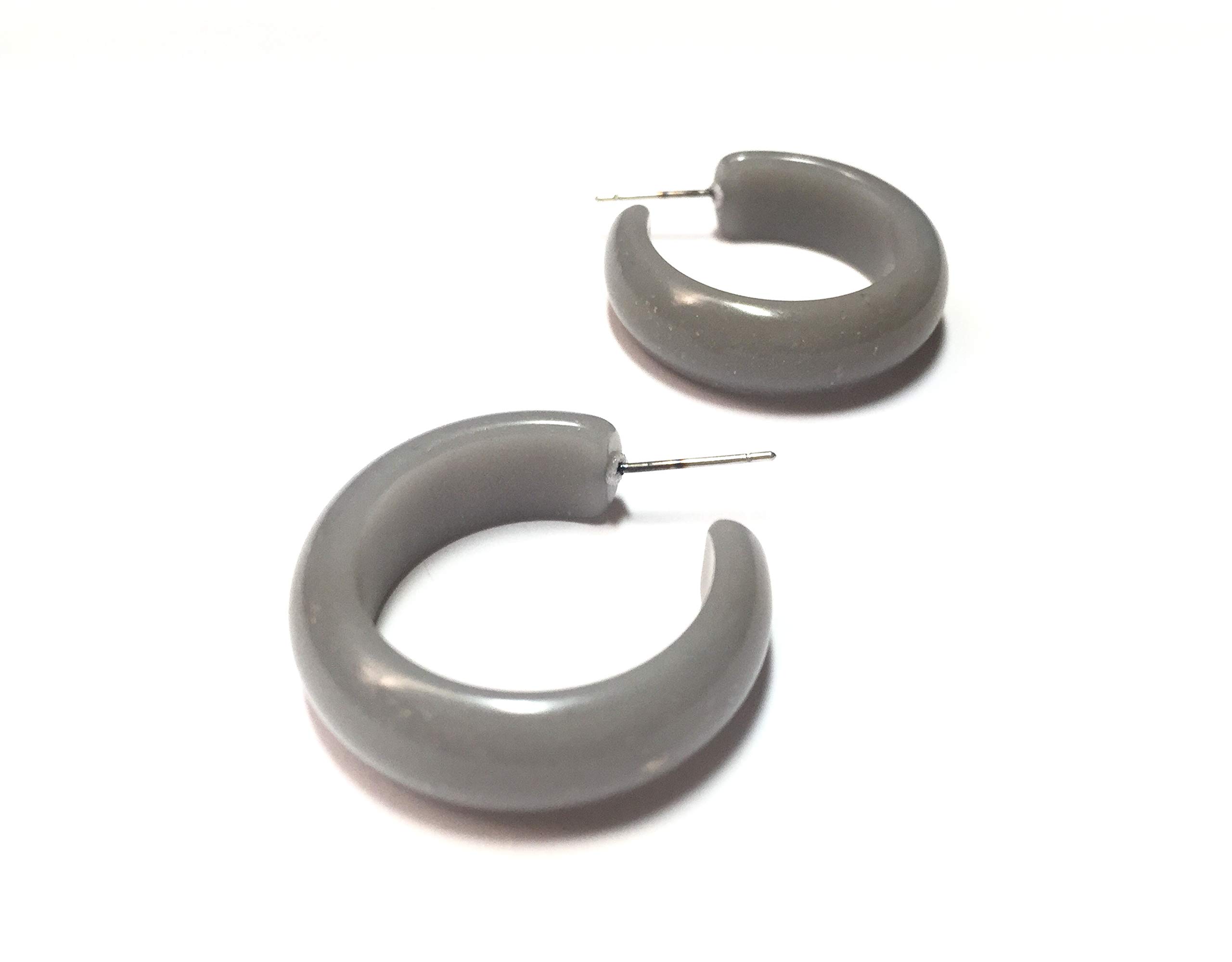 Grey Granite Speckled Acrylic Simple Lucite Hoop Earrings for Women - Lightweight Fashion Jewelry - Perfect for Casual Wear, Office & Evening Out