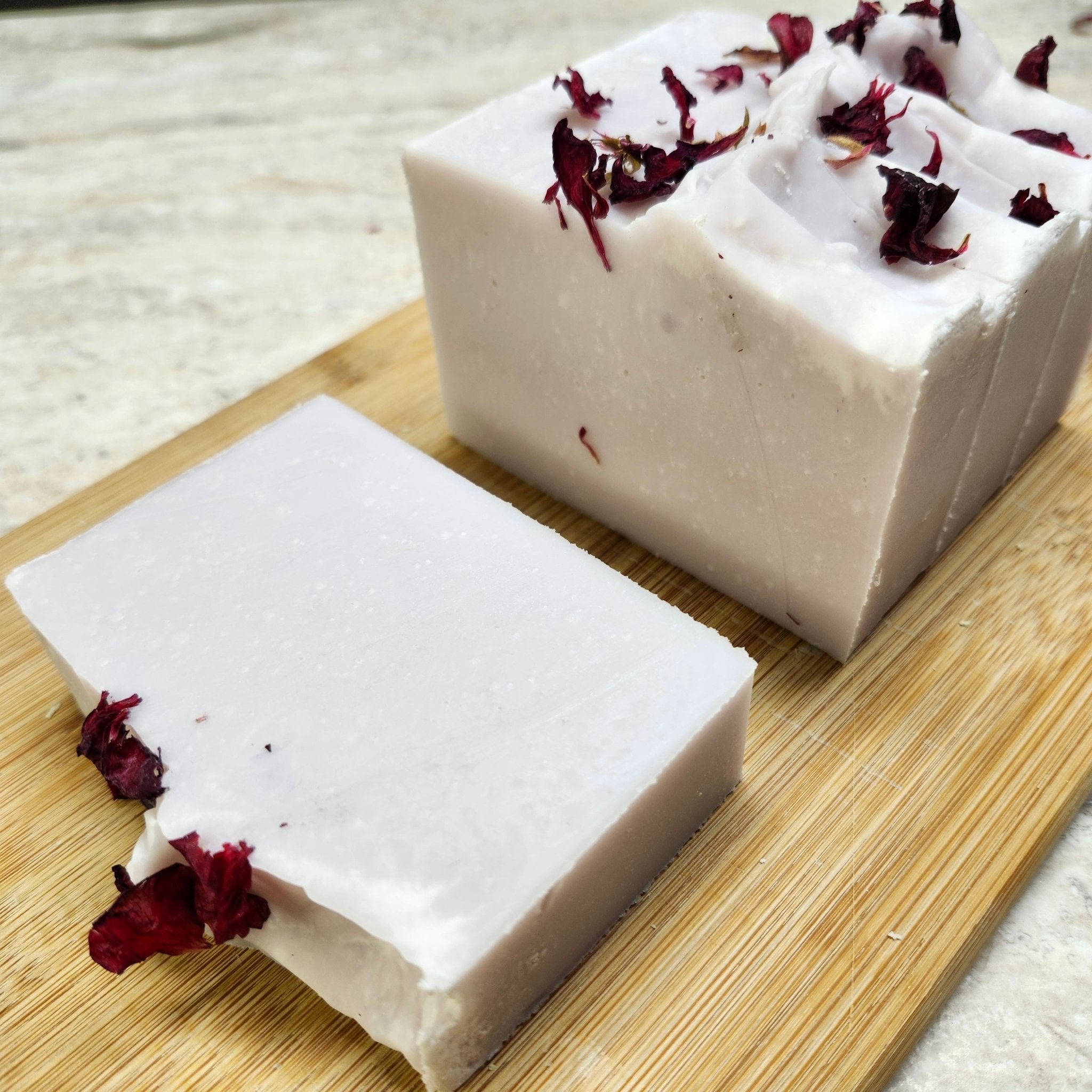 Organic Lavender & Tea Tree Handmade Soap for Dry Skin - Natural Moisturizing & Relaxing Aromatherapy | Perfect for Bath, Shower & Gift Giving
