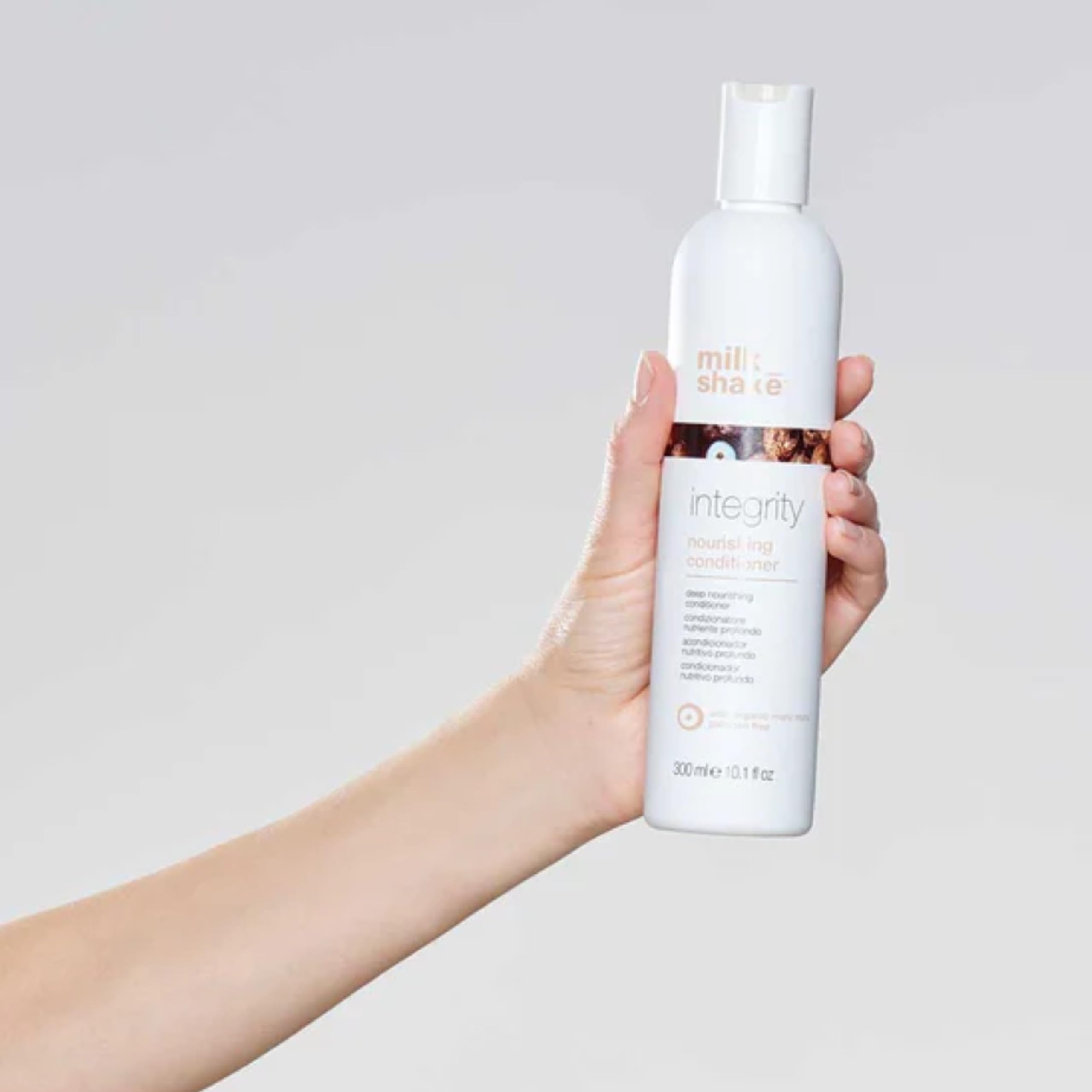 Milk_shake Integrity Nourishing Anti-Frizz Shampoo & Conditioner Set with Muru Muru Butter - 10.1 Fl Oz Each - Hydrating Hair Care for Dry, Damaged & Frizzy Hair - Salon Quality Smoothing Treatment for Shiny, Manageable Locks
