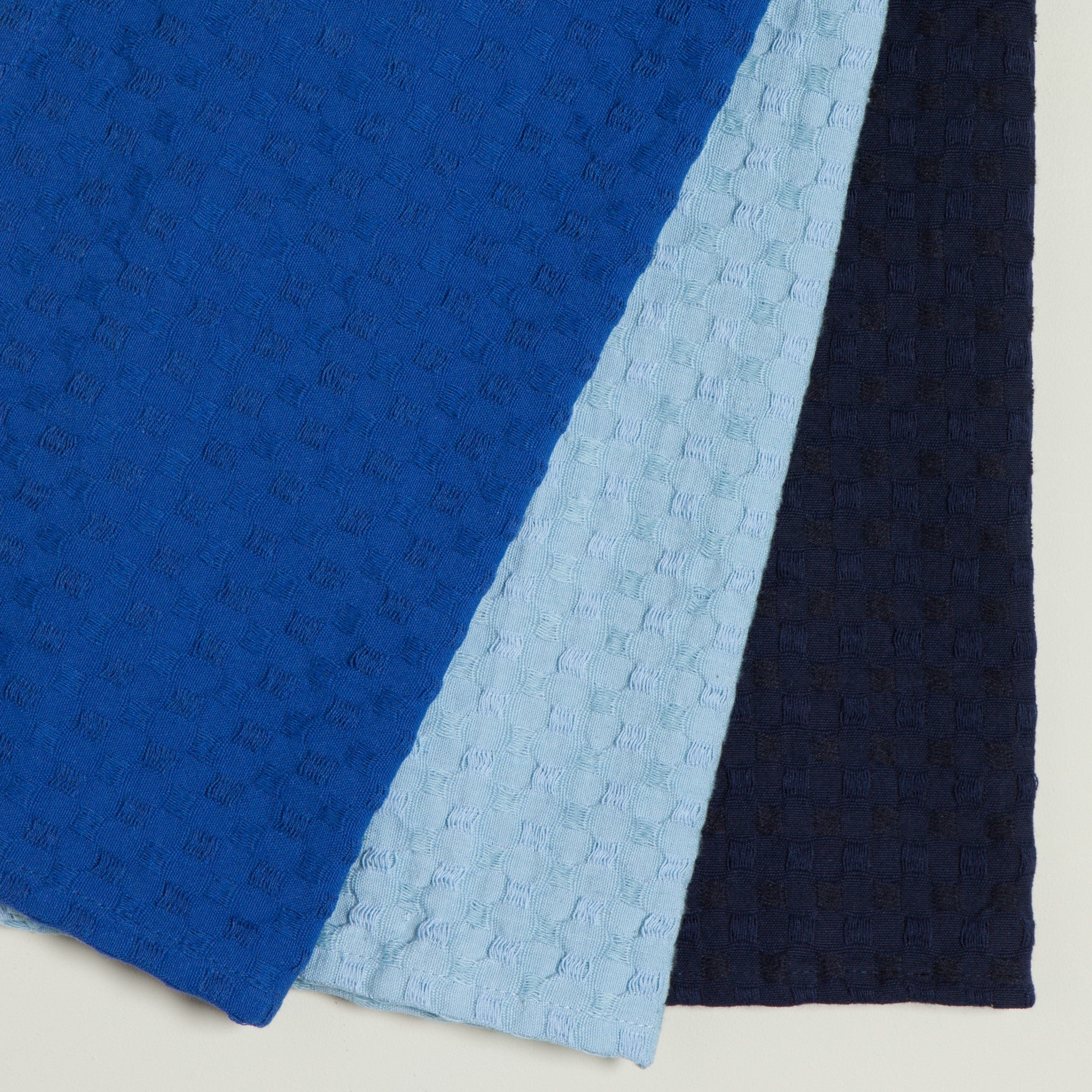 Premium Absorbent Microfiber Dish Cloths - Set of 3 | Quick-Drying Kitchen Towels for Washing Dishes, Cleaning Countertops & Stainless Steel | Eco-Friendly Reusable Cleaning Rags for Home & Restaurant Use