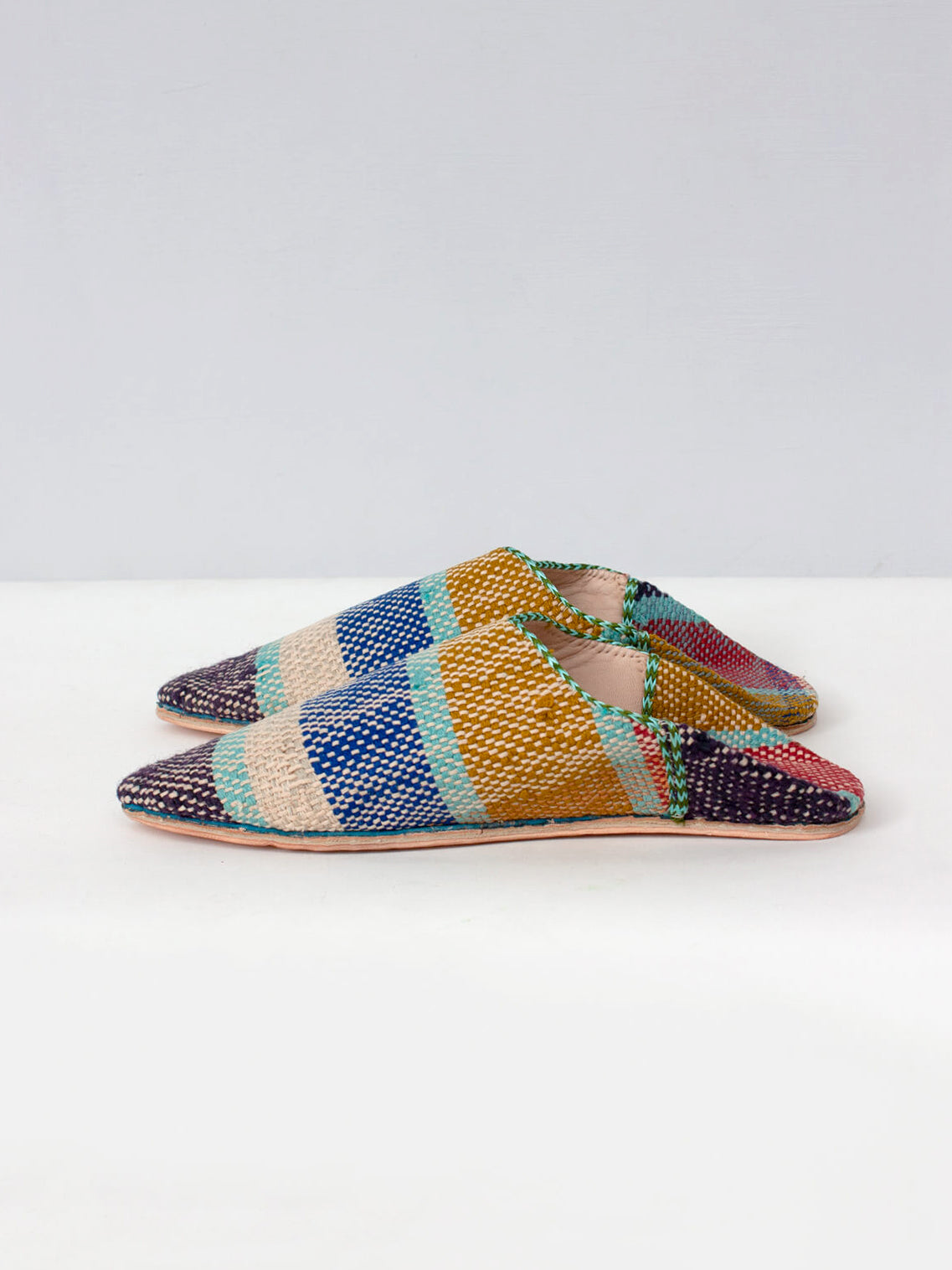 Authentic Moroccan Boujad Pointed Babouche Slippers - Cozy Winter Stripe Design for Home & Lounge Comfort | Perfect Gift for Holidays & Cultural Fashion Enthusiasts
