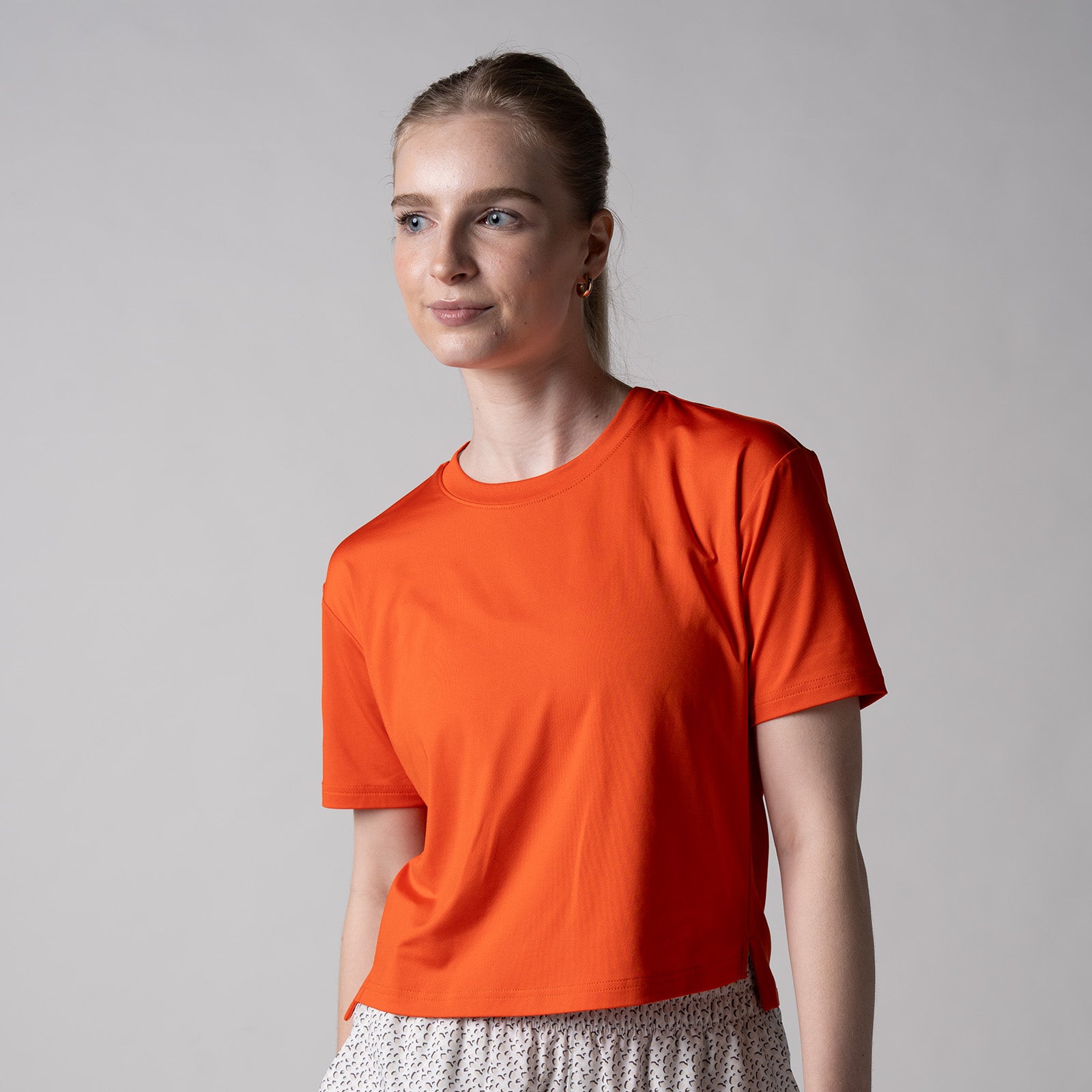 Women's Short Sleeve Tennis Crop Top - Breathable Workout Shirt for Yoga, Running & Gym - Trendy Athletic Tee for Women